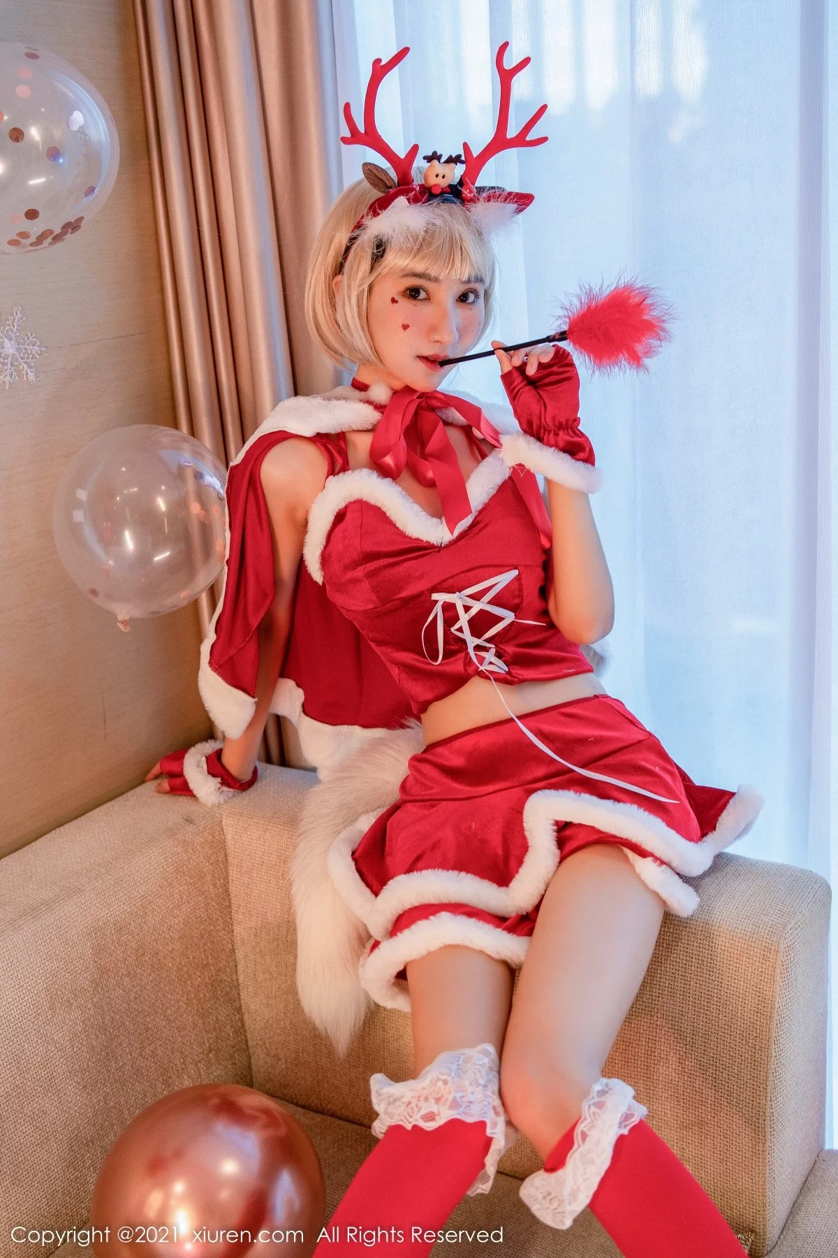 [[XiuRen秀人网]秀人网]No.4300_女神小果冻儿圣诞主题私房性感红色服饰半脱秀火辣身材诱惑写真57P