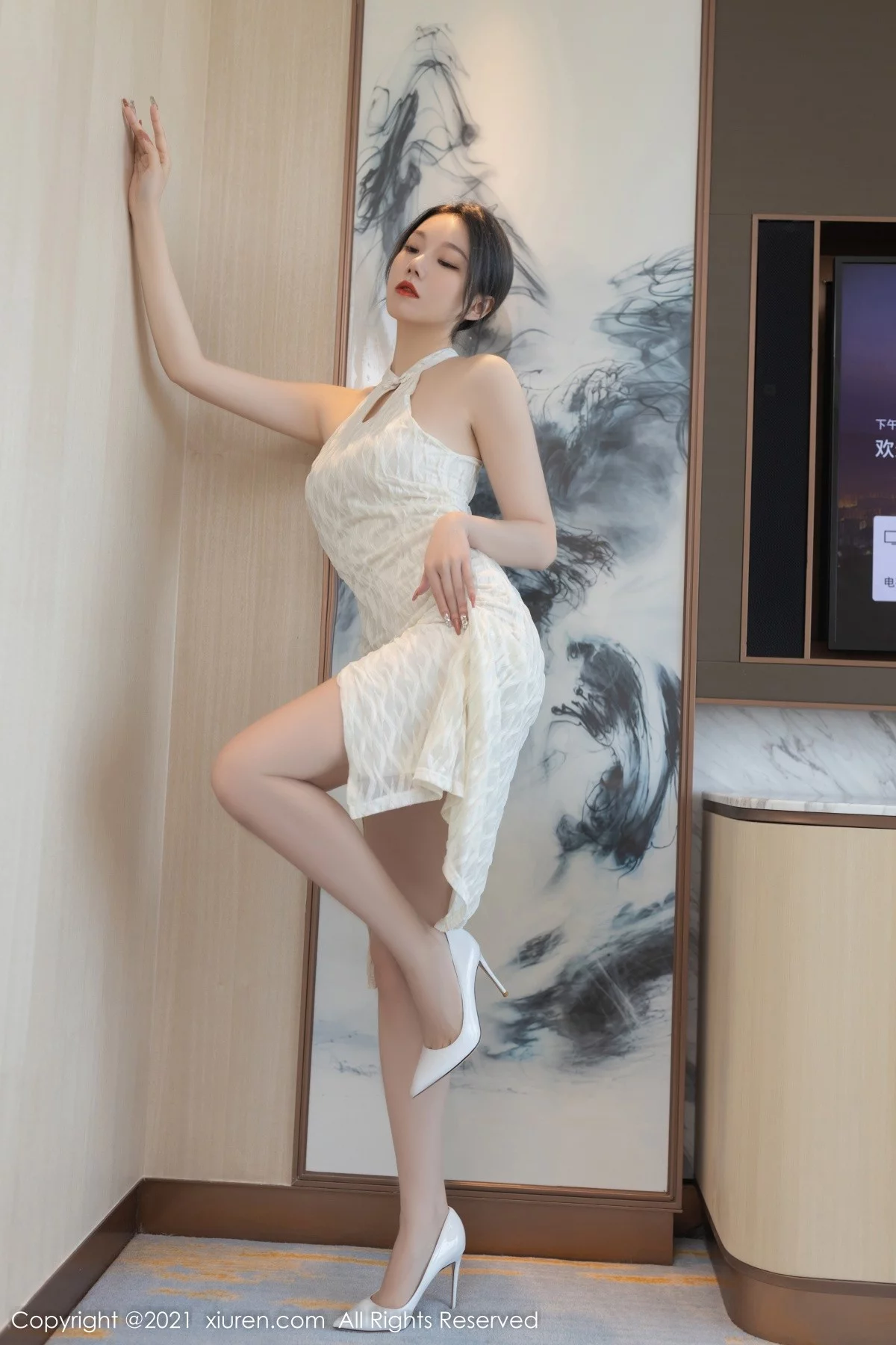 [[XiuRen秀人网]秀人网]No.4308_模特安然Maleah私房脱白纱连衣裙露红色蕾丝内衣惹火诱惑写真80P