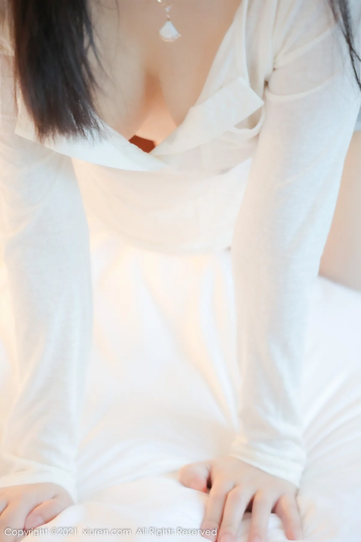 [[XiuRen秀人网]秀人网]No.4312_模特Summer宝宝白纱衣配超短裙半脱露蕾丝内衣撩人诱惑写真60P