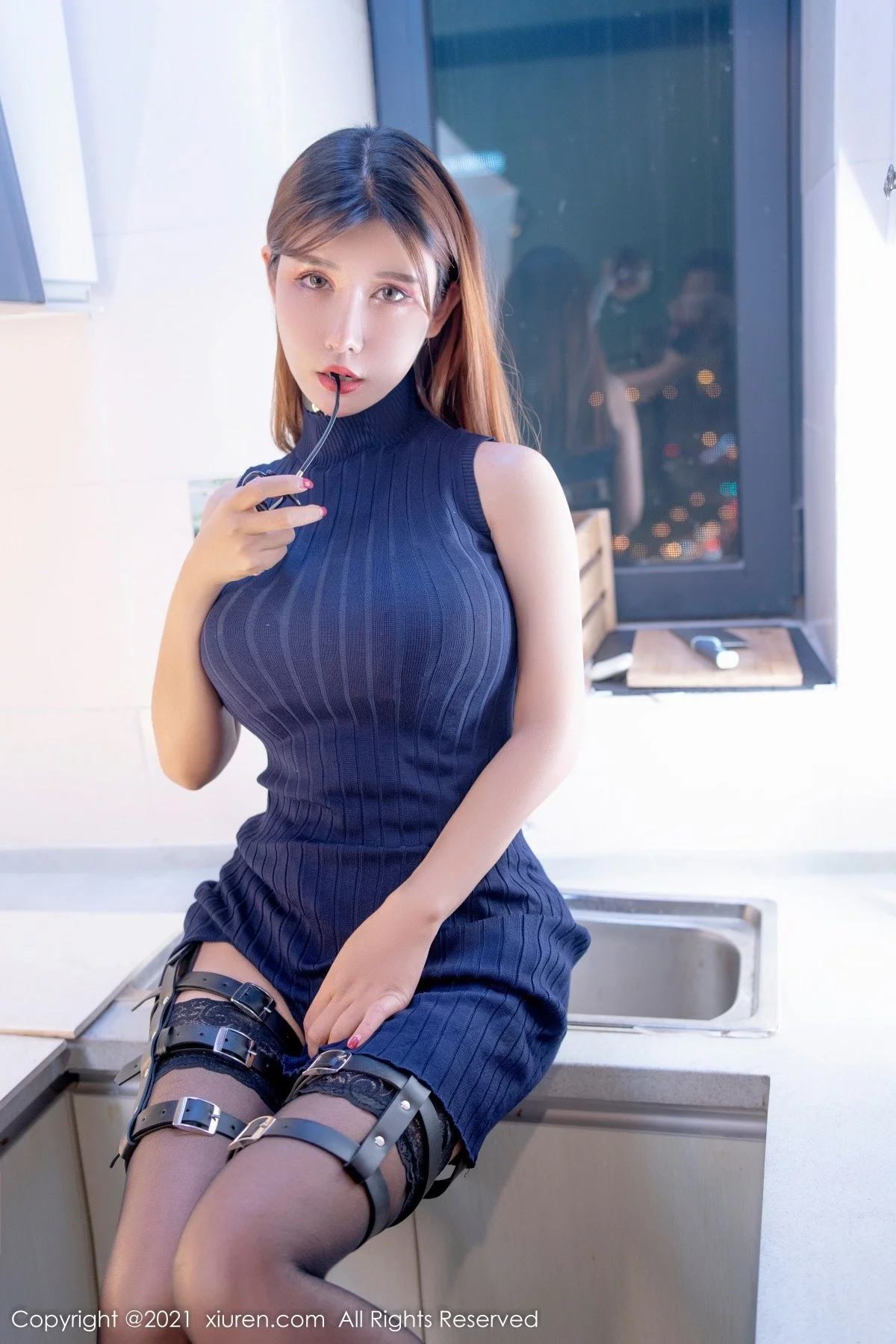 [[XiuRen秀人网]秀人网]No.4332_模特夏沫沫tifa脱蓝色超短连衣裙露情趣内衣秀豪乳极致诱惑写真60P