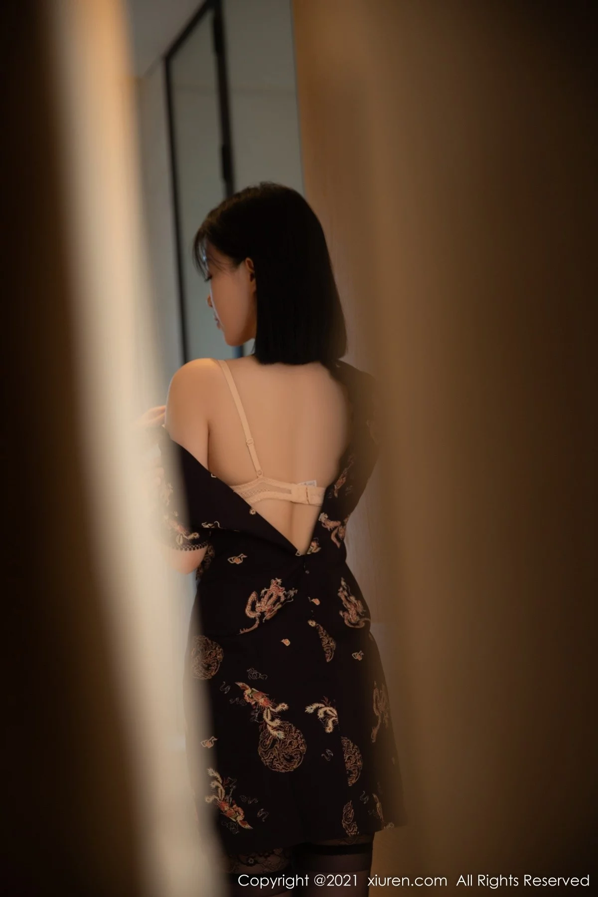[[XiuRen秀人网]秀人网]No.4334_模特一颗甜蛋黄a黑花裙配精致内衣蕾丝吊袜秀火辣身材诱惑写真79P