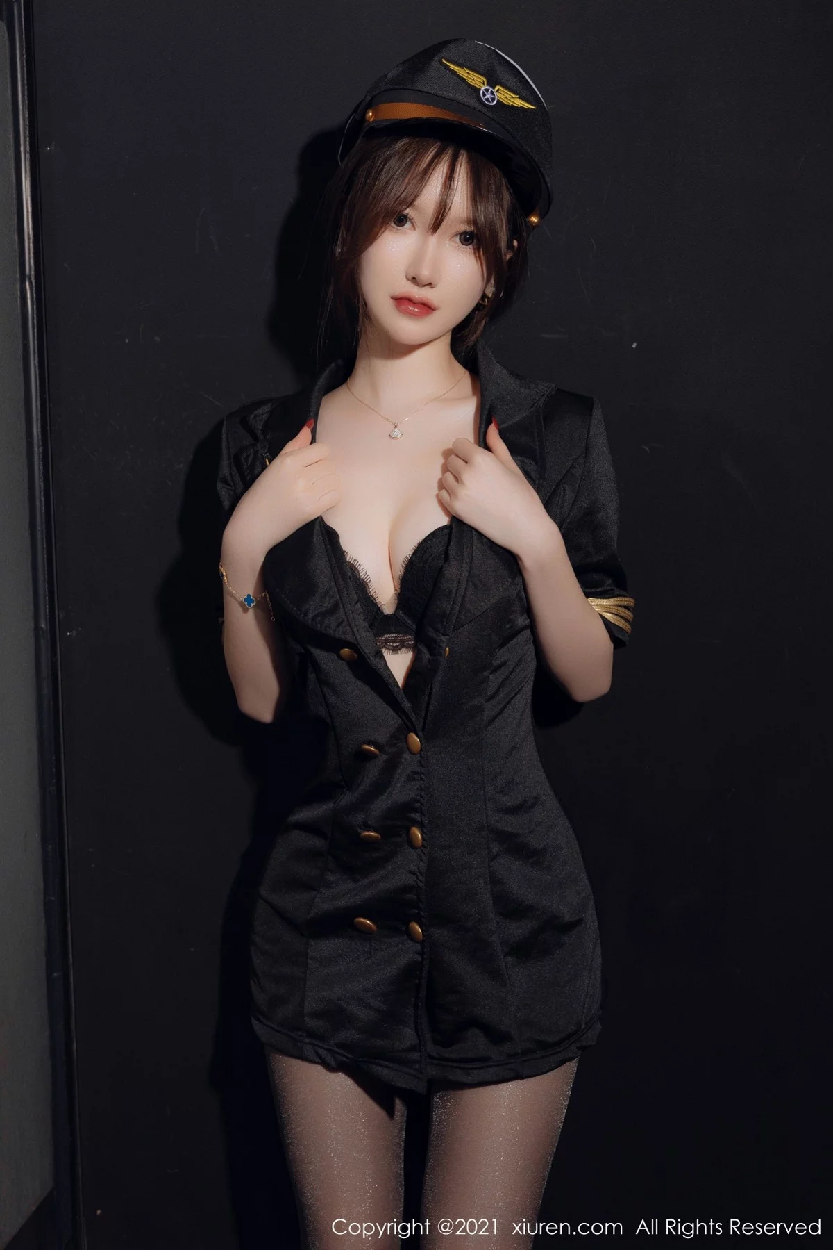 [[XiuRen秀人网]秀人网]No.4355_模特美桃酱黑色空军制服主题超薄黑丝裤袜秀翘臀美腿诱惑写真63P