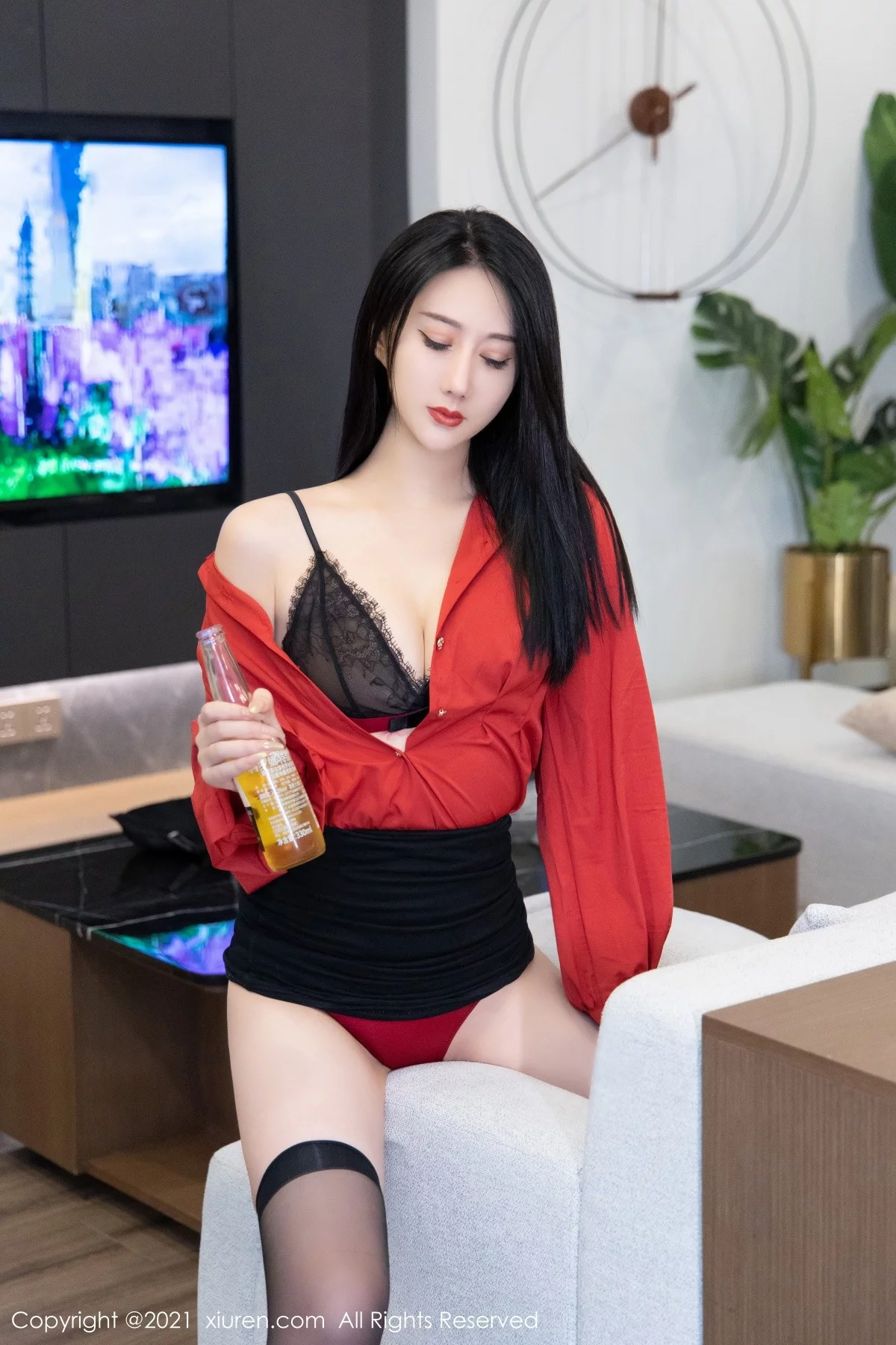 [[XiuRen秀人网]秀人网]No.4253_模特苏小曼babyface经典猩红衬衫半脱露蕾丝内衣完美诱惑写真50P