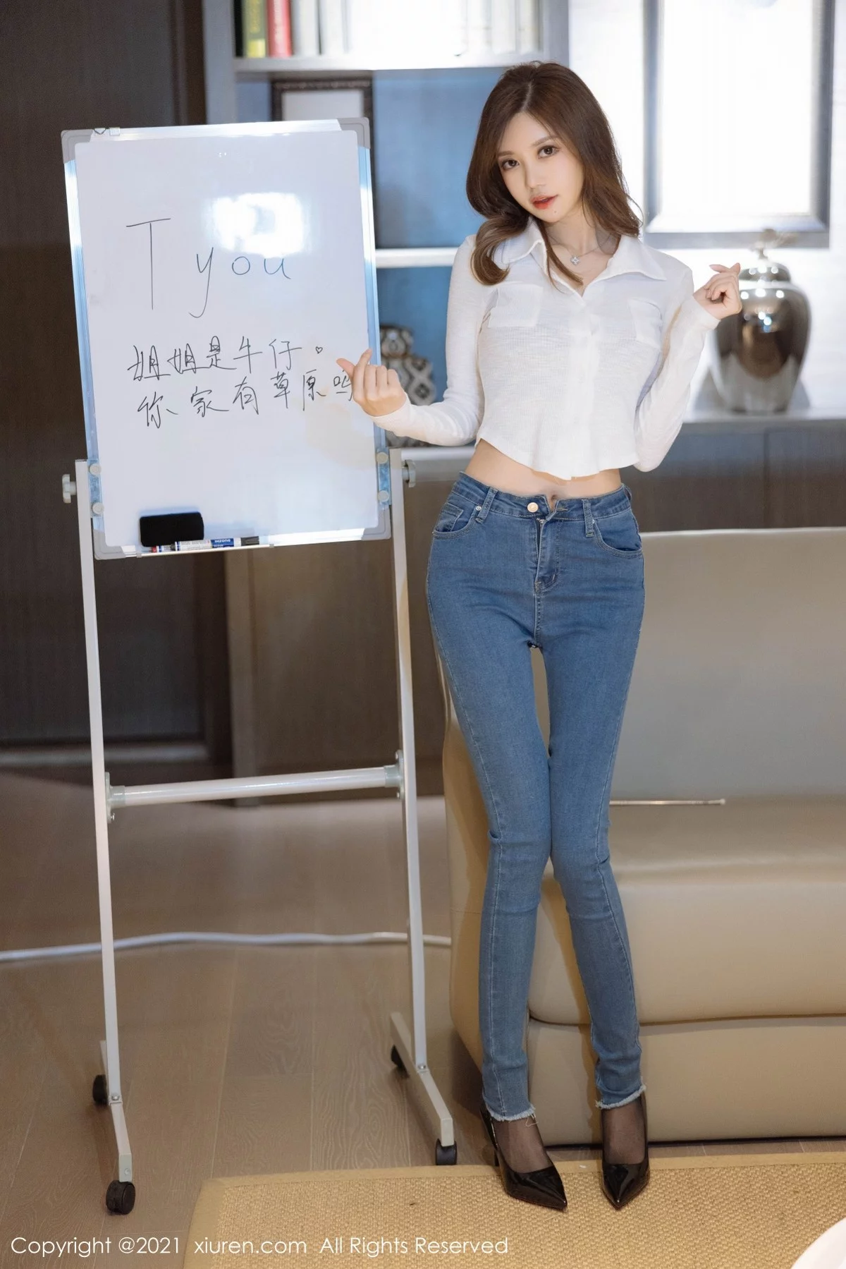 [[XiuRen秀人网]秀人网]No.4415_女神绮里嘉ula元旦心愿回馈主题性感服饰秀完美身材诱惑写真121P