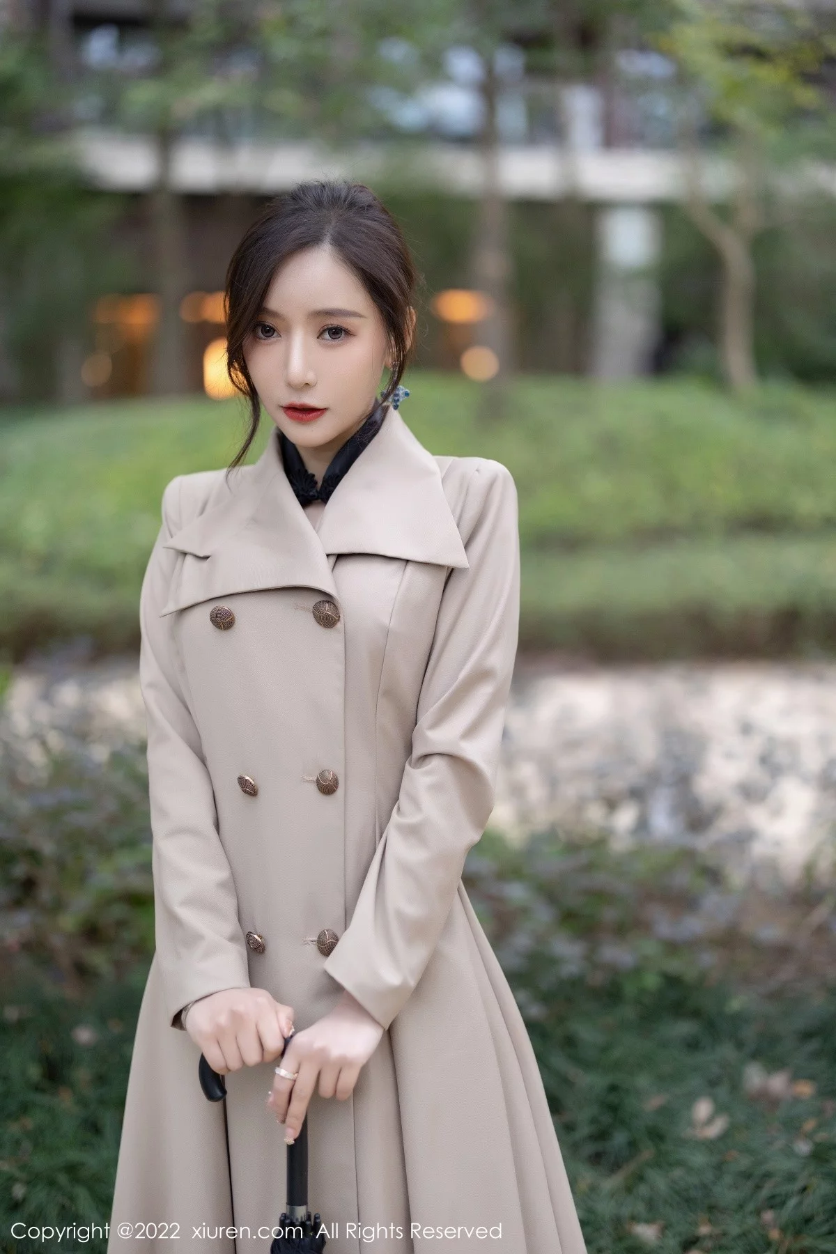 [[XiuRen秀人网]秀人网]No.4417_女神王馨瑶yanni半脱风衣露黑色轻透内衣秀惹火身材诱惑写真94P