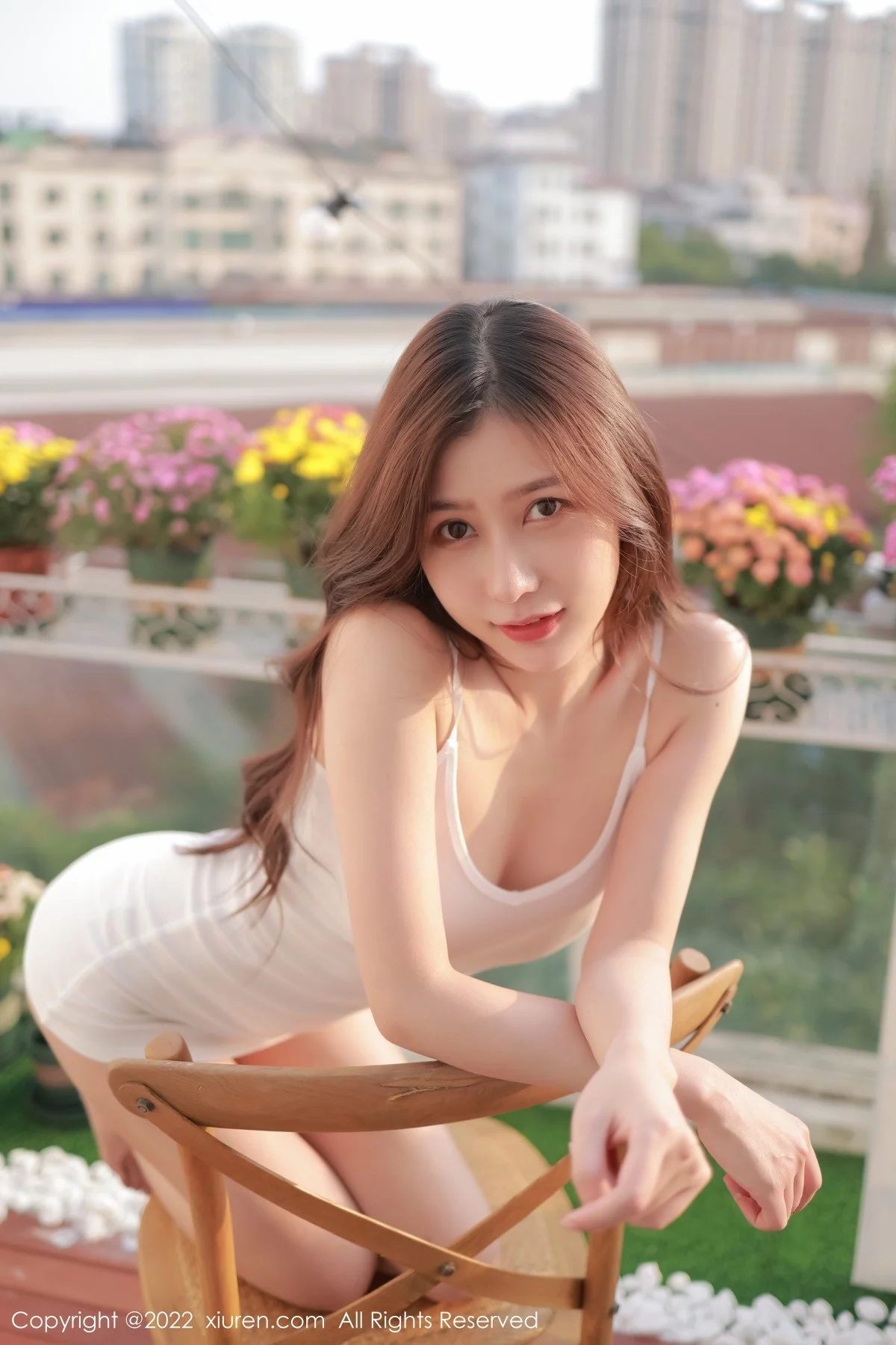 [[XiuRen秀人网]秀人网]No.4419_模特尹甜甜户外阳光下白色轻透上衣配性感内裤秀翘臀诱惑写真72P