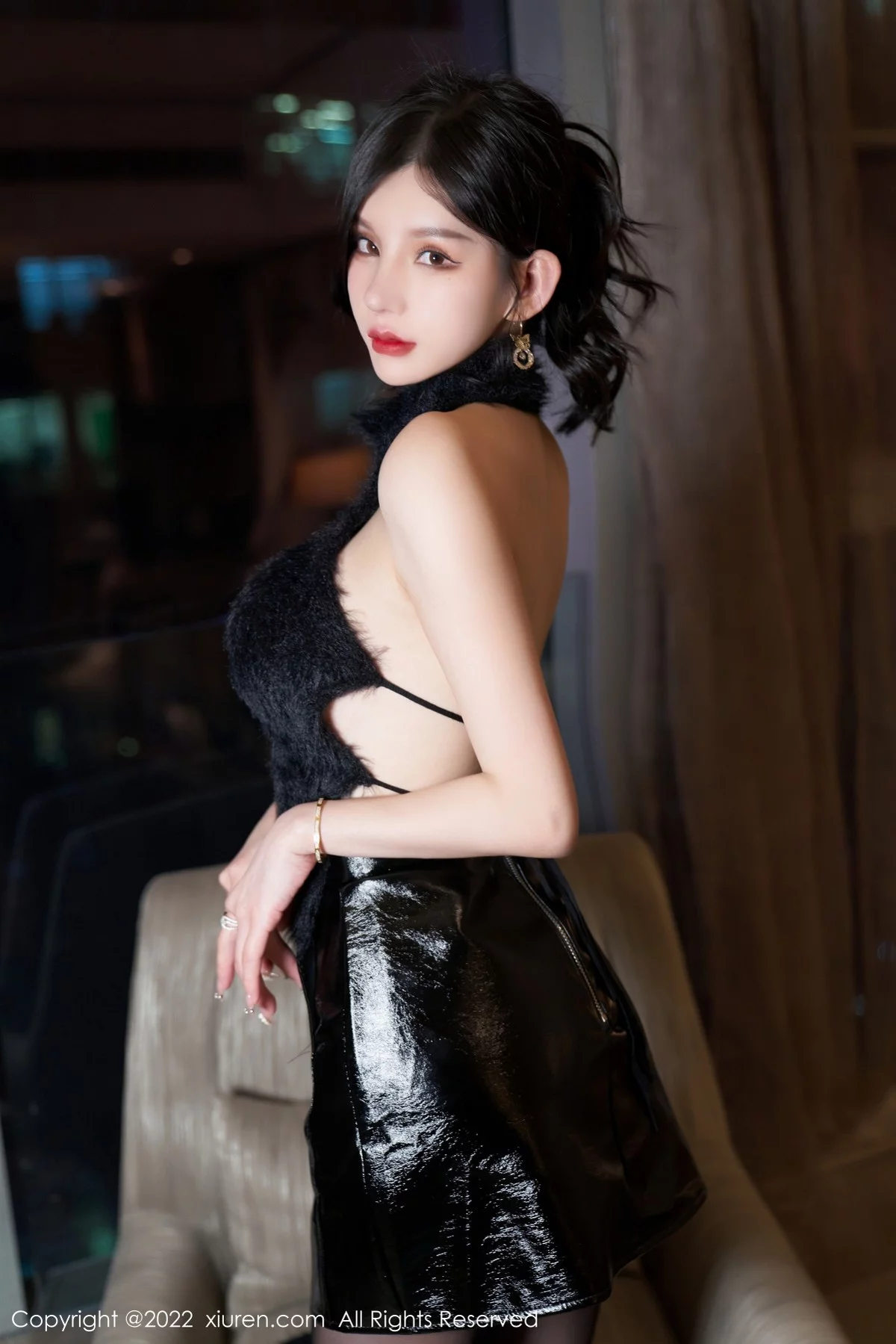 [[XiuRen秀人网]秀人网]No.4437_女神周于希Sally私房半脱全裸上身配破烂无内黑丝极致诱惑写真87P