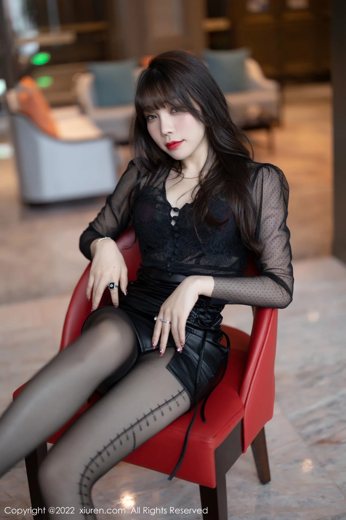 [[XiuRen秀人网]秀人网]No.4462_女神芝芝Booty轻透黑色网纱配黑皮短裙半脱露性感内衣诱惑写真91P