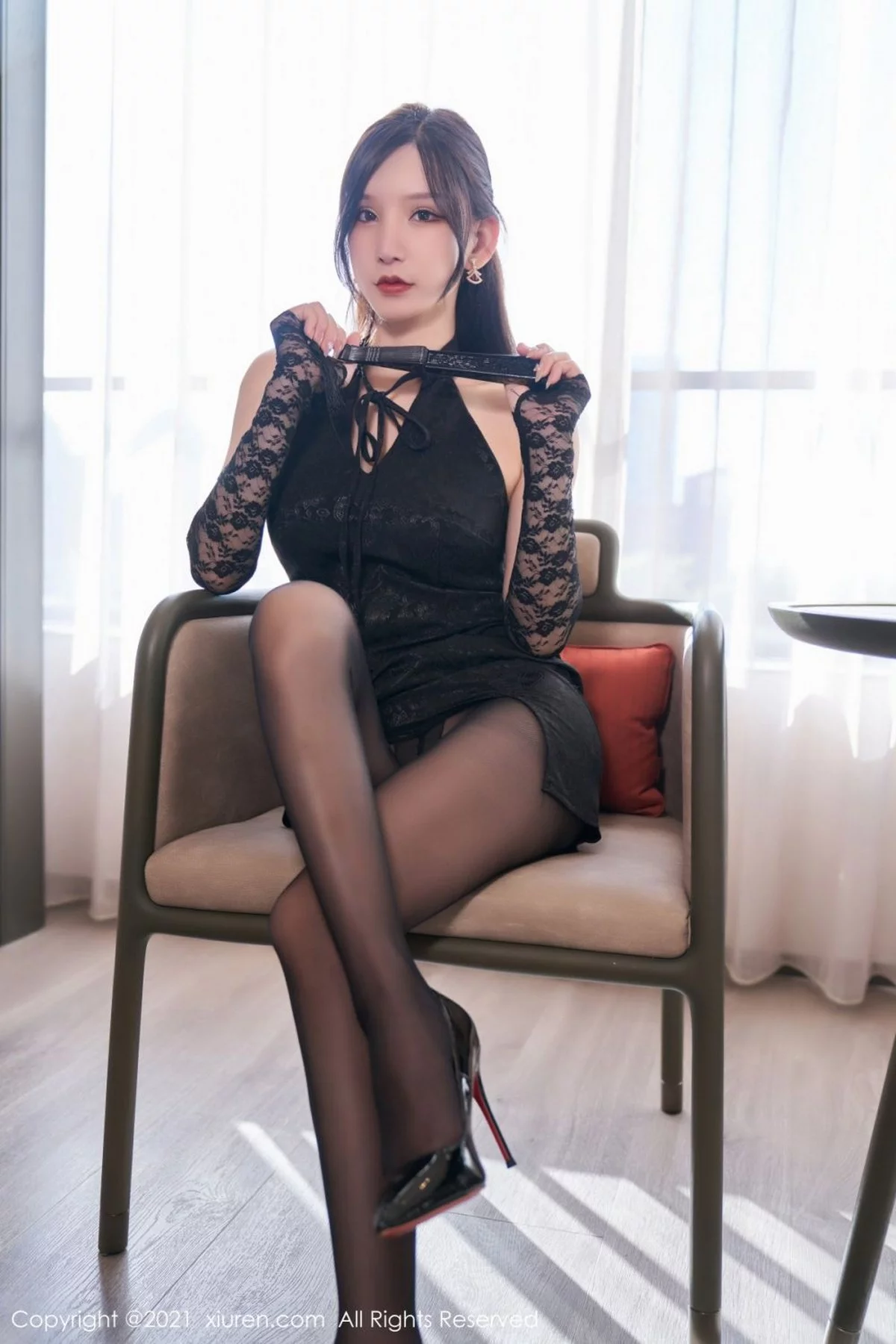 [[XiuRen秀人网]秀人网]No.4373_女神周于希Sally性感黑色礼裙配无内黑丝裤袜秀翘臀美腿诱惑写真84P
