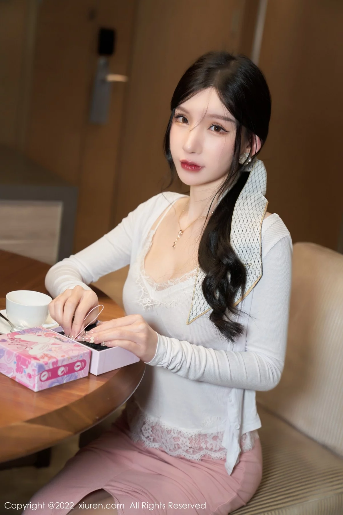[[XiuRen秀人网]秀人网]No.4517_女神周于希Sally情节拍摄白色收身上衣配粉色裙子完美诱惑写真98P