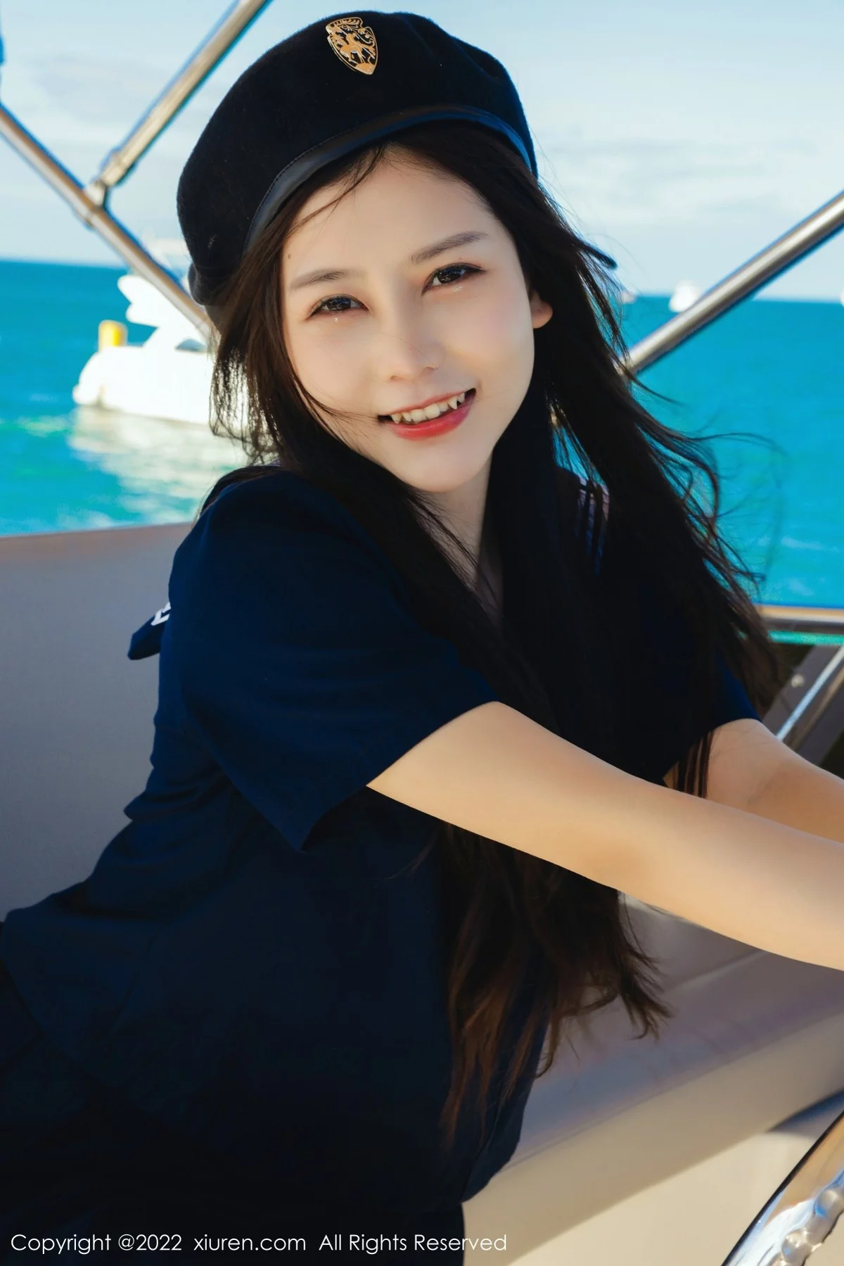 [[XiuRen秀人网]秀人网]No.4536_模特尹甜甜三亚旅拍游艇主题脱性感制服露白色内衣诱惑写真45P
