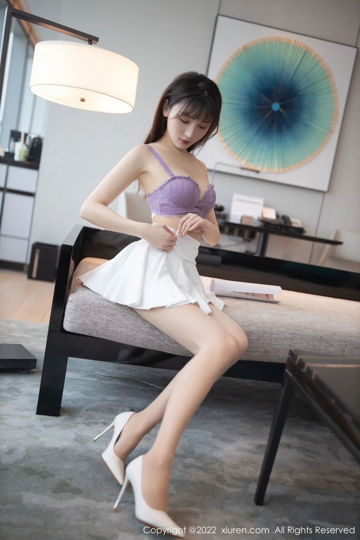 [[XiuRen秀人网]秀人网]No.4570_模特陆萱萱角色扮演主题紫色上衣半脱露紫色内衣撩人诱惑写真79P