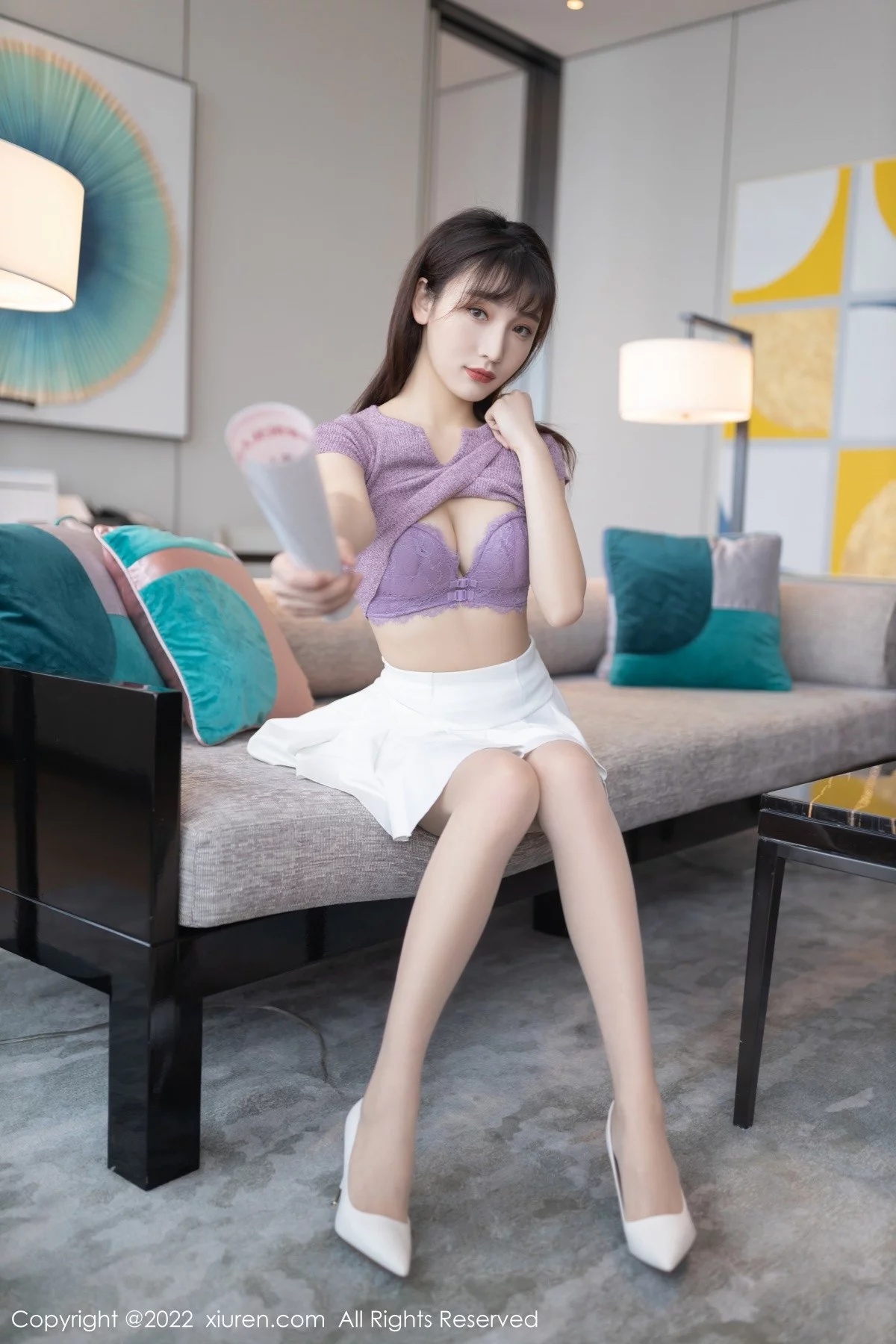 [[XiuRen秀人网]秀人网]No.4570_模特陆萱萱角色扮演主题紫色上衣半脱露紫色内衣撩人诱惑写真79P
