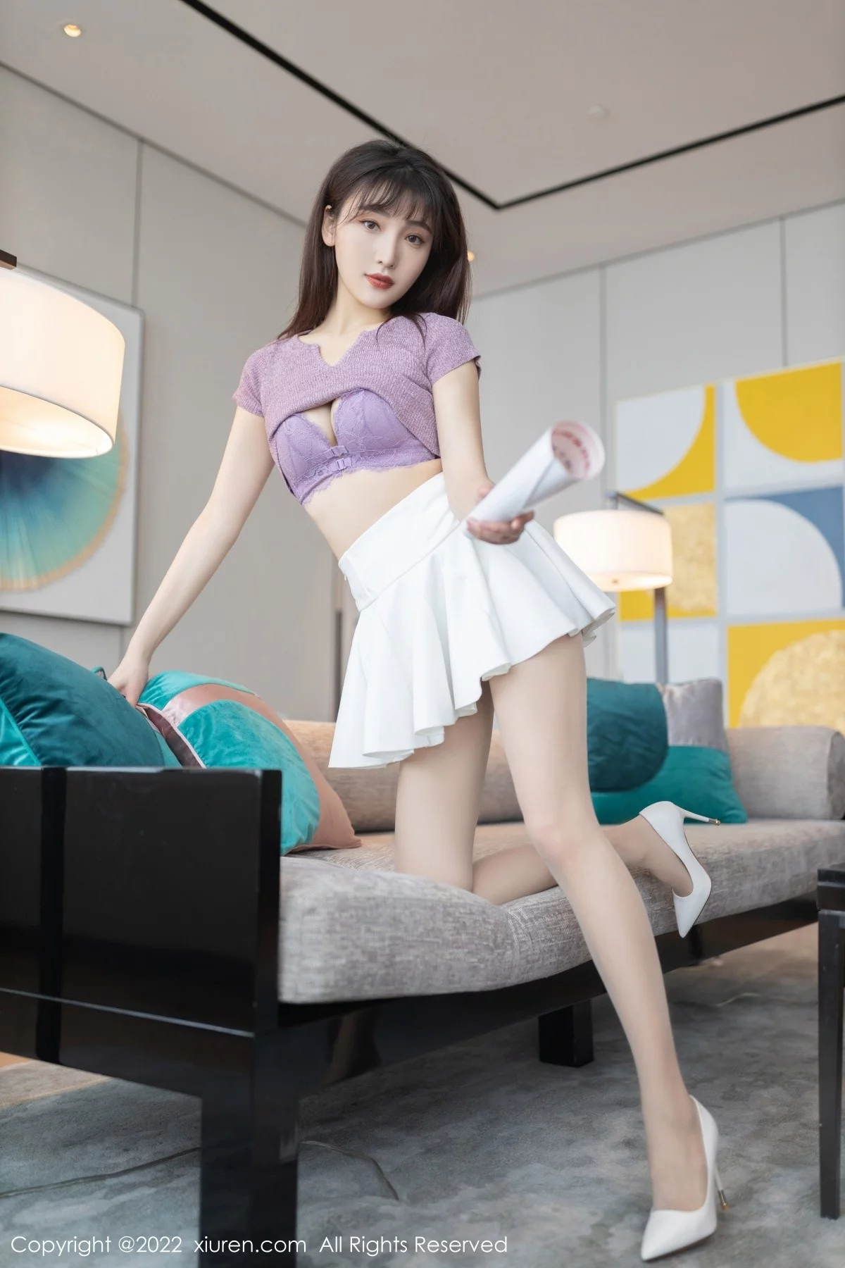 [[XiuRen秀人网]秀人网]No.4570_模特陆萱萱角色扮演主题紫色上衣半脱露紫色内衣撩人诱惑写真79P