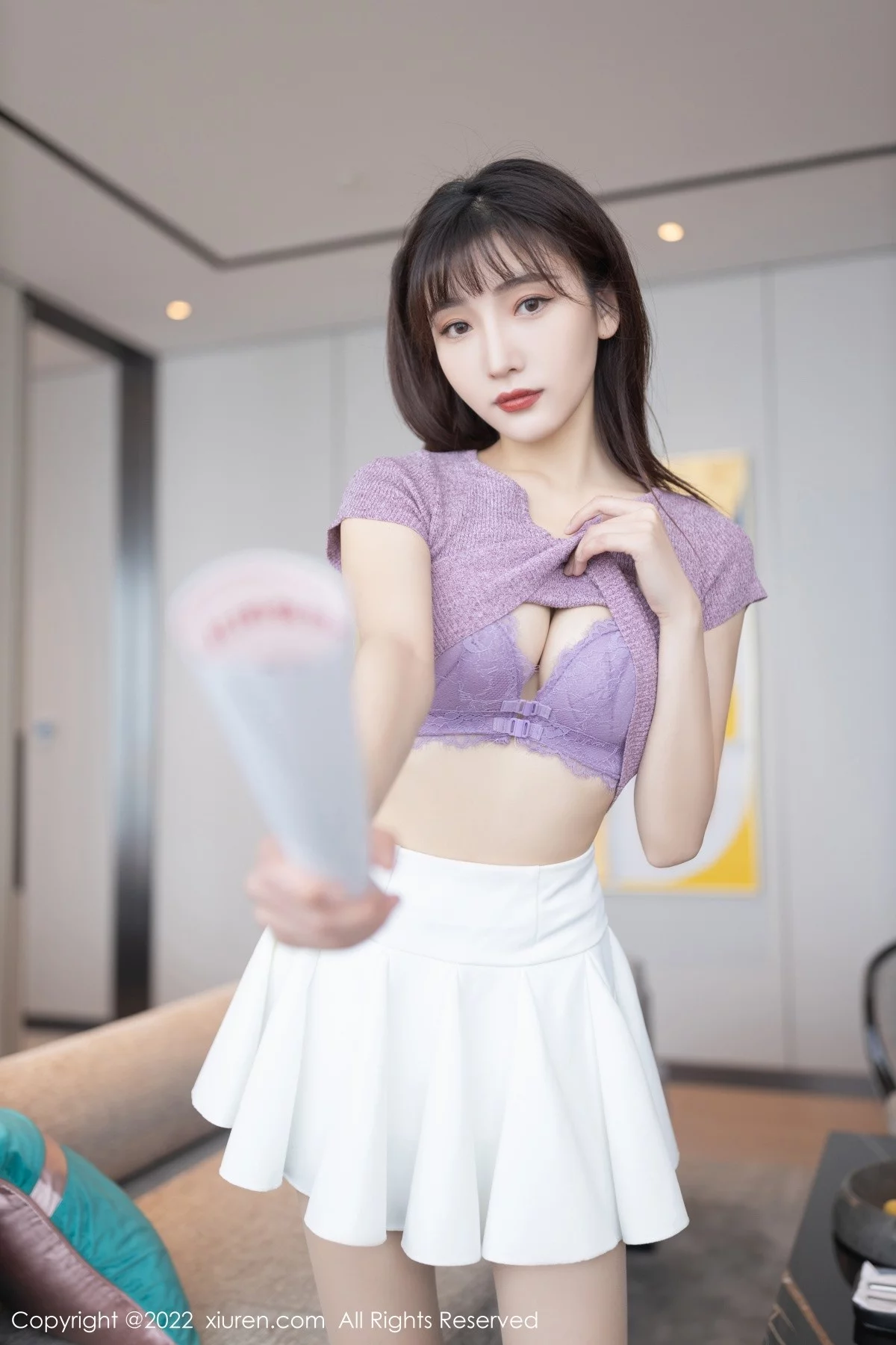 [[XiuRen秀人网]秀人网]No.4570_模特陆萱萱角色扮演主题紫色上衣半脱露紫色内衣撩人诱惑写真79P