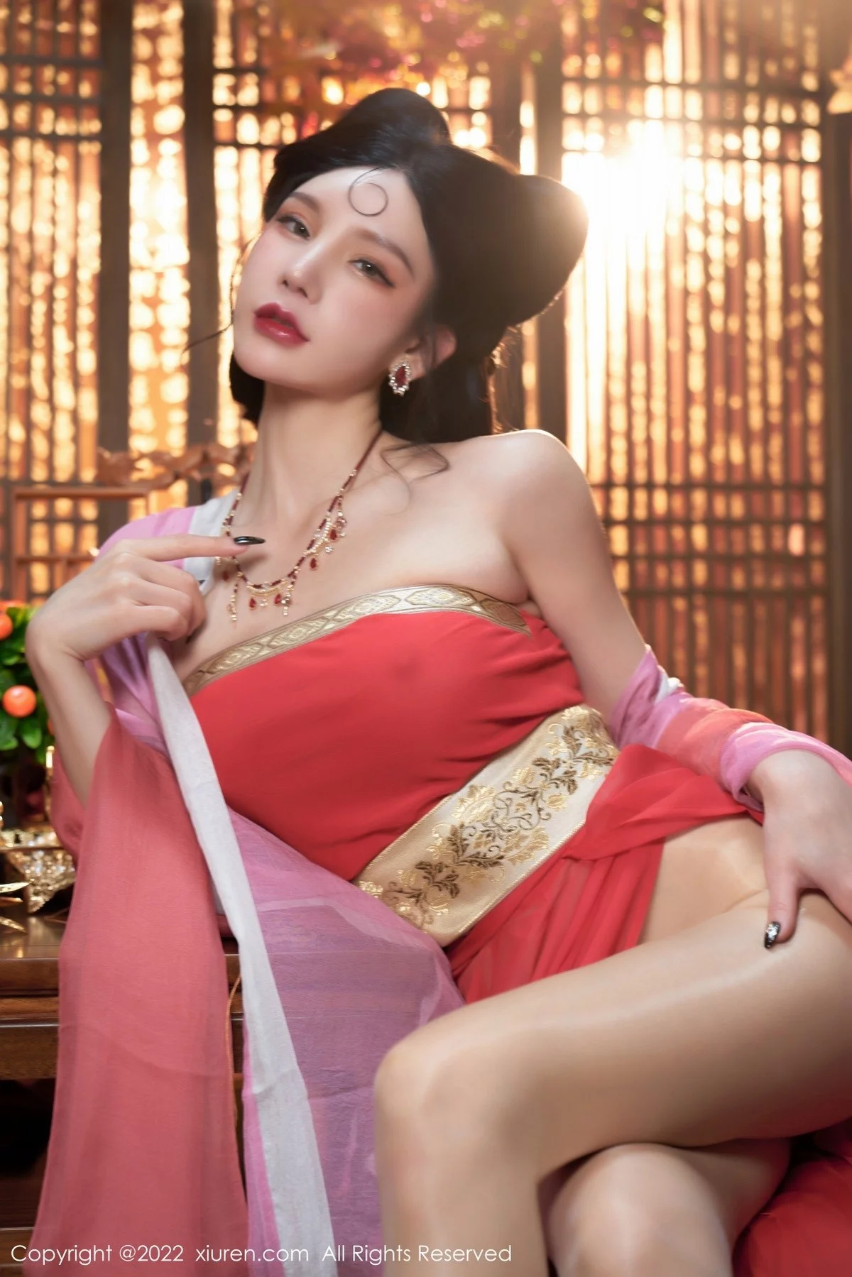 [[XiuRen秀人网]秀人网]No.4575_女神周于希Sally三亚旅拍妲己角色扮演古装服饰性感迷人写真74P