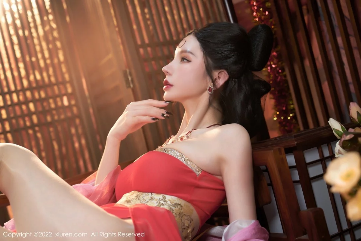 [[XiuRen秀人网]秀人网]No.4575_女神周于希Sally三亚旅拍妲己角色扮演古装服饰性感迷人写真74P