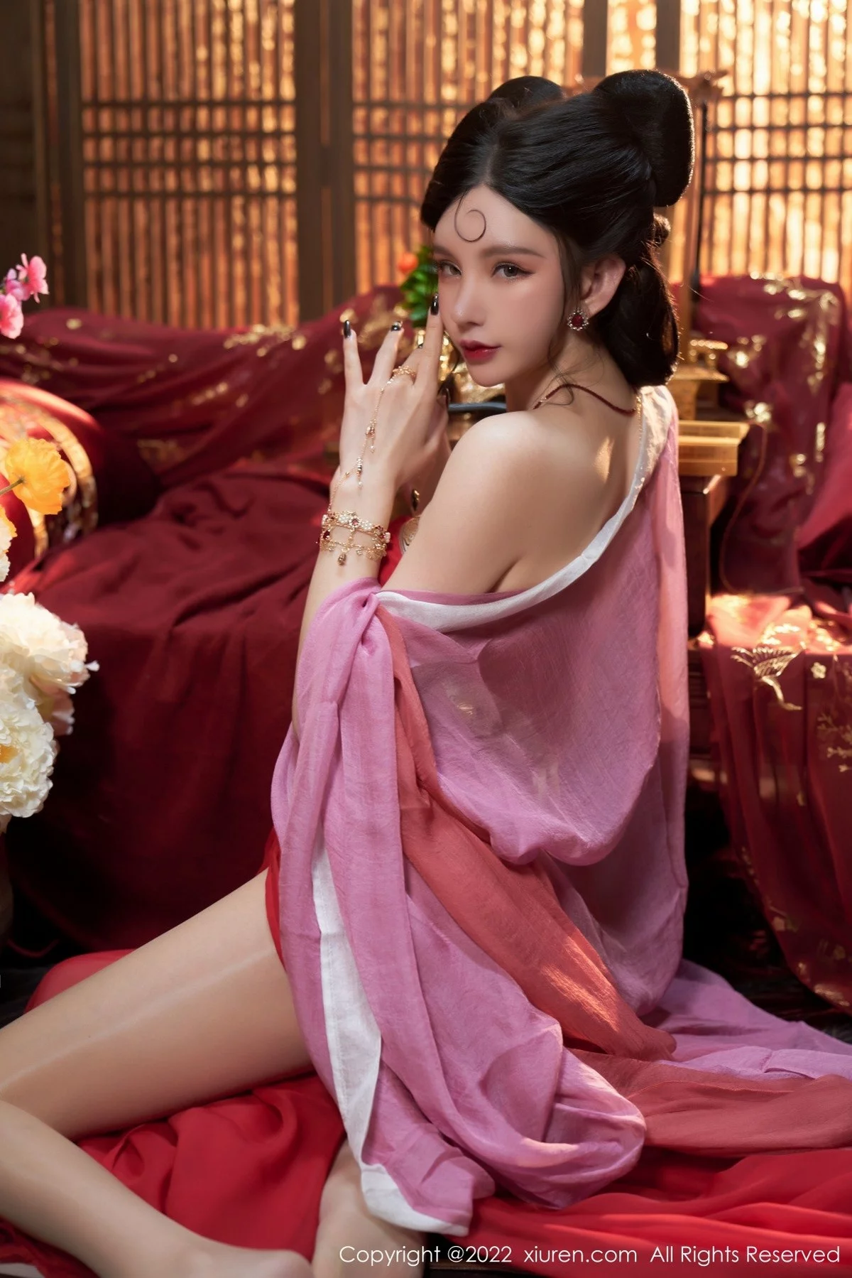 [[XiuRen秀人网]秀人网]No.4575_女神周于希Sally三亚旅拍妲己角色扮演古装服饰性感迷人写真74P