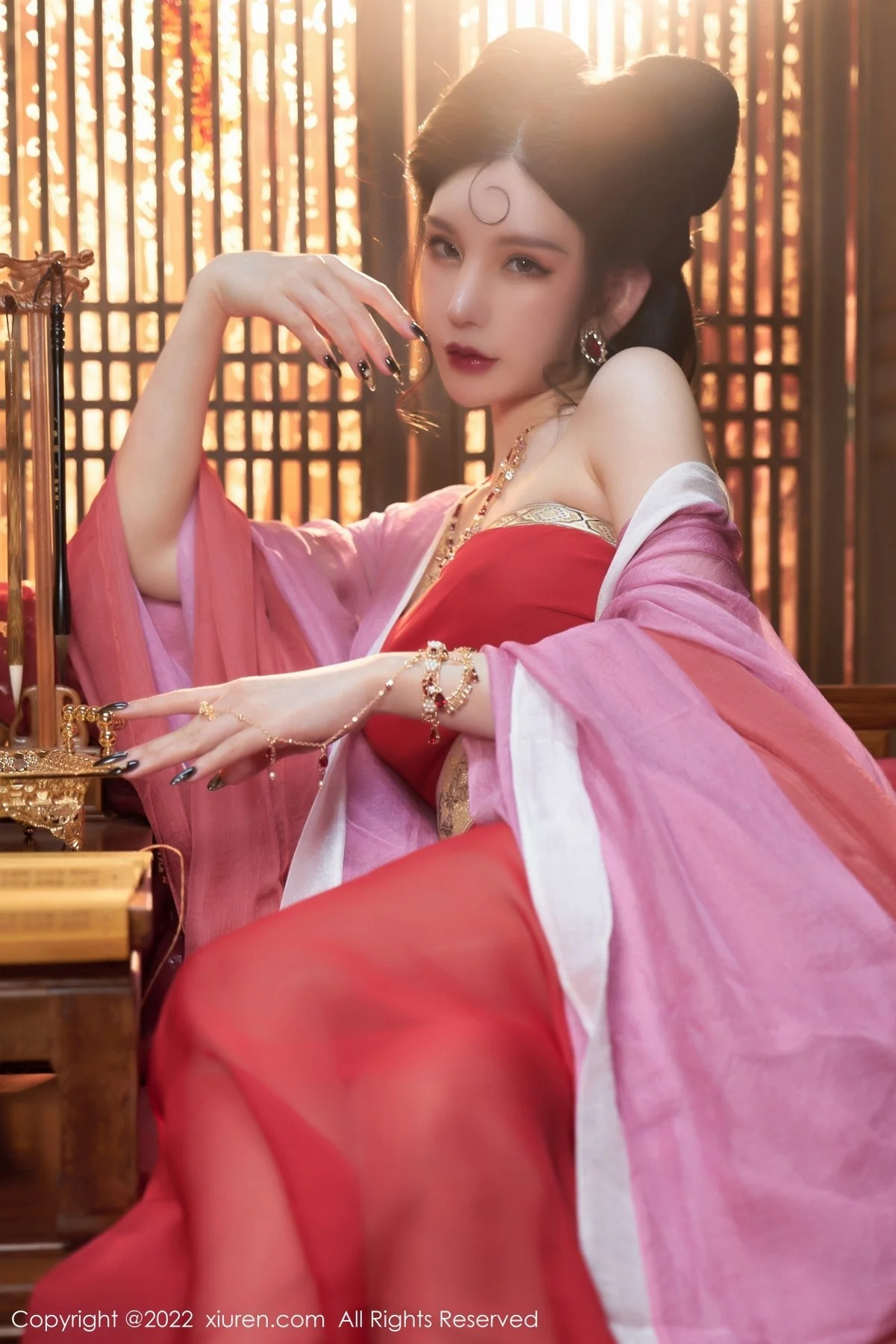 [[XiuRen秀人网]秀人网]No.4575_女神周于希Sally三亚旅拍妲己角色扮演古装服饰性感迷人写真74P