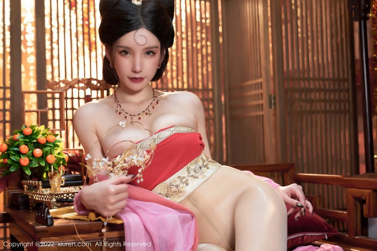 [[XiuRen秀人网]秀人网]No.4575_女神周于希Sally三亚旅拍妲己角色扮演古装服饰性感迷人写真74P
