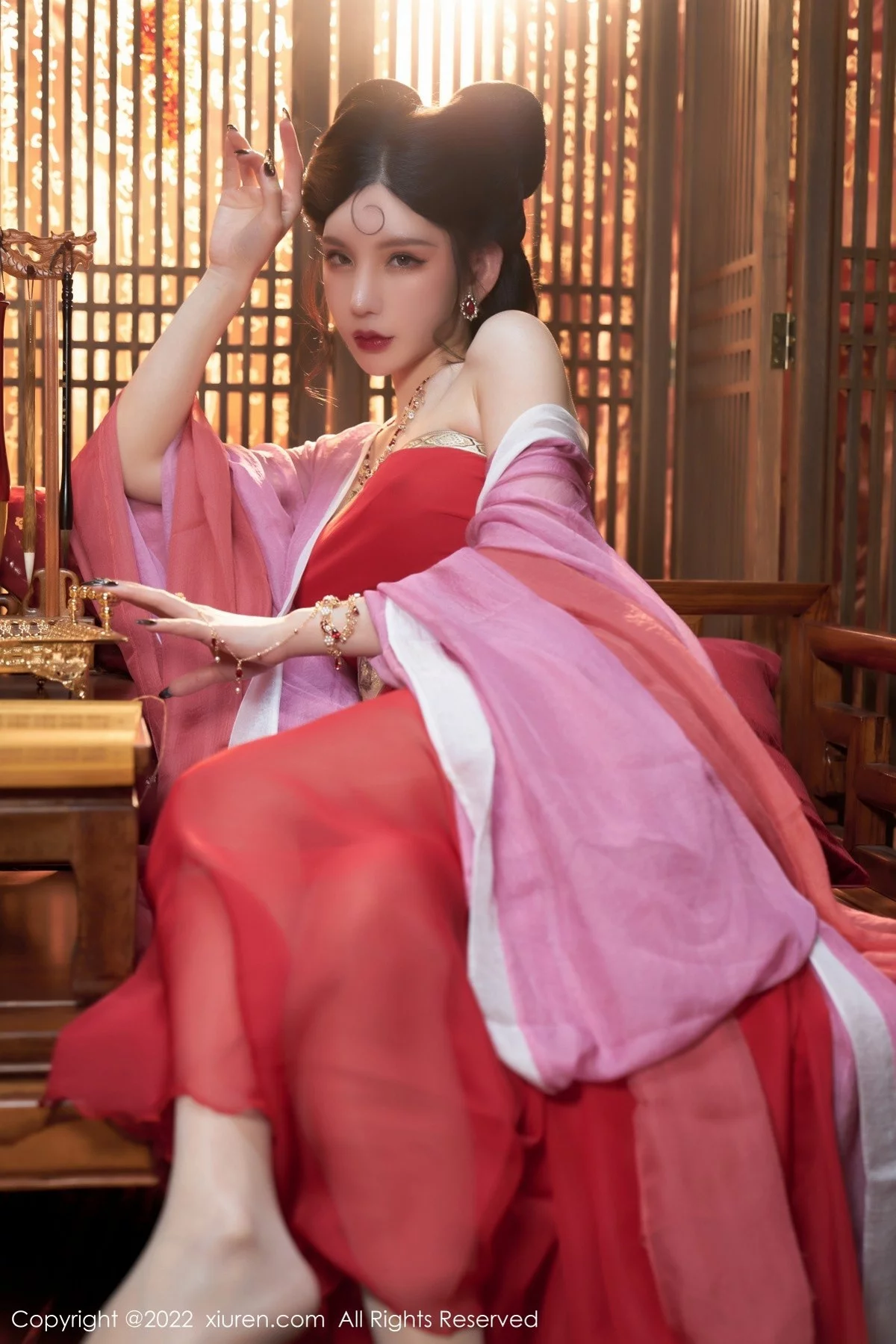 [[XiuRen秀人网]秀人网]No.4575_女神周于希Sally三亚旅拍妲己角色扮演古装服饰性感迷人写真74P