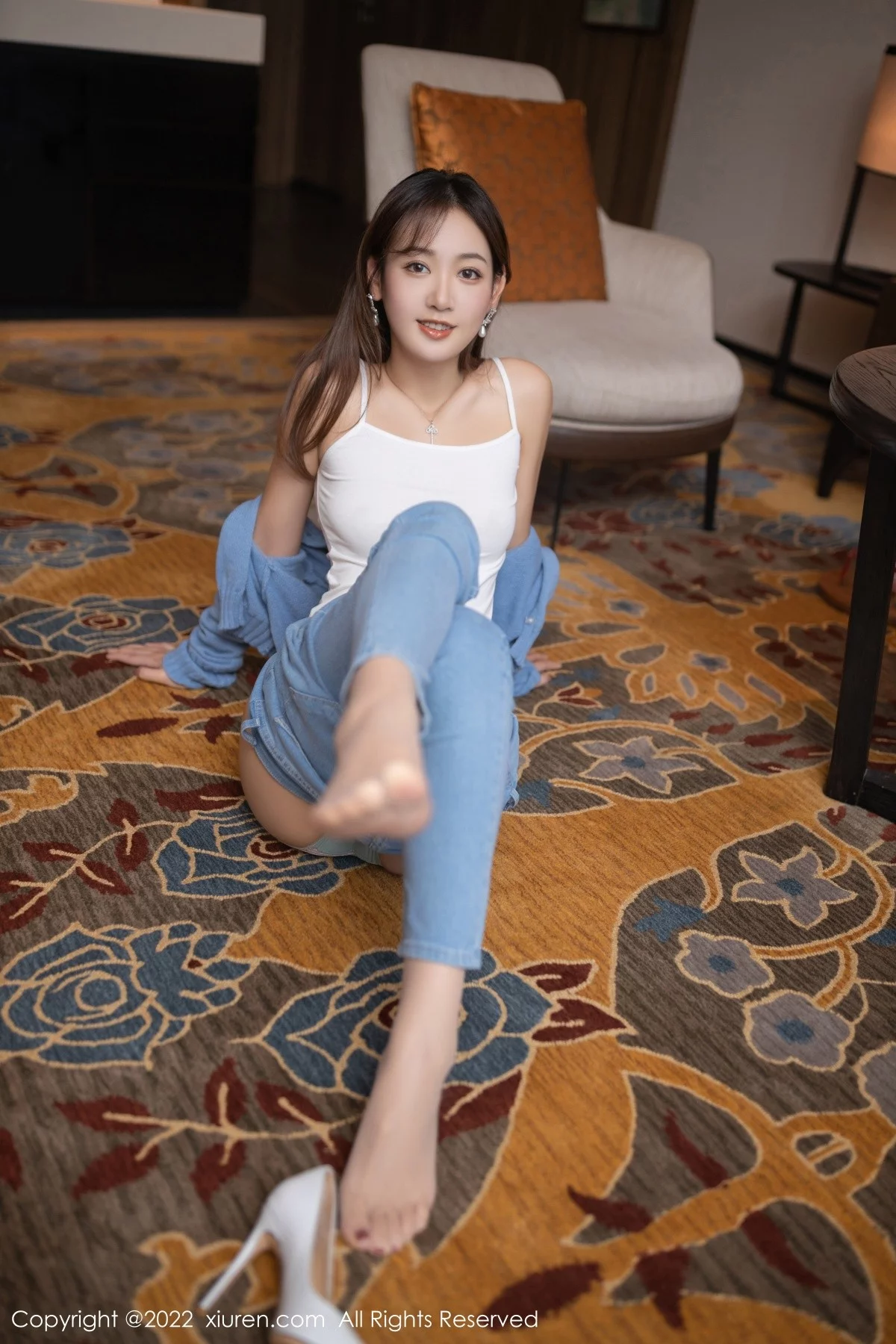 [[XiuRen秀人网]秀人网]No.4582_模特唐安琪小学妹角色扮演轻透白色上衣配牛仔裤性感迷人写真73P