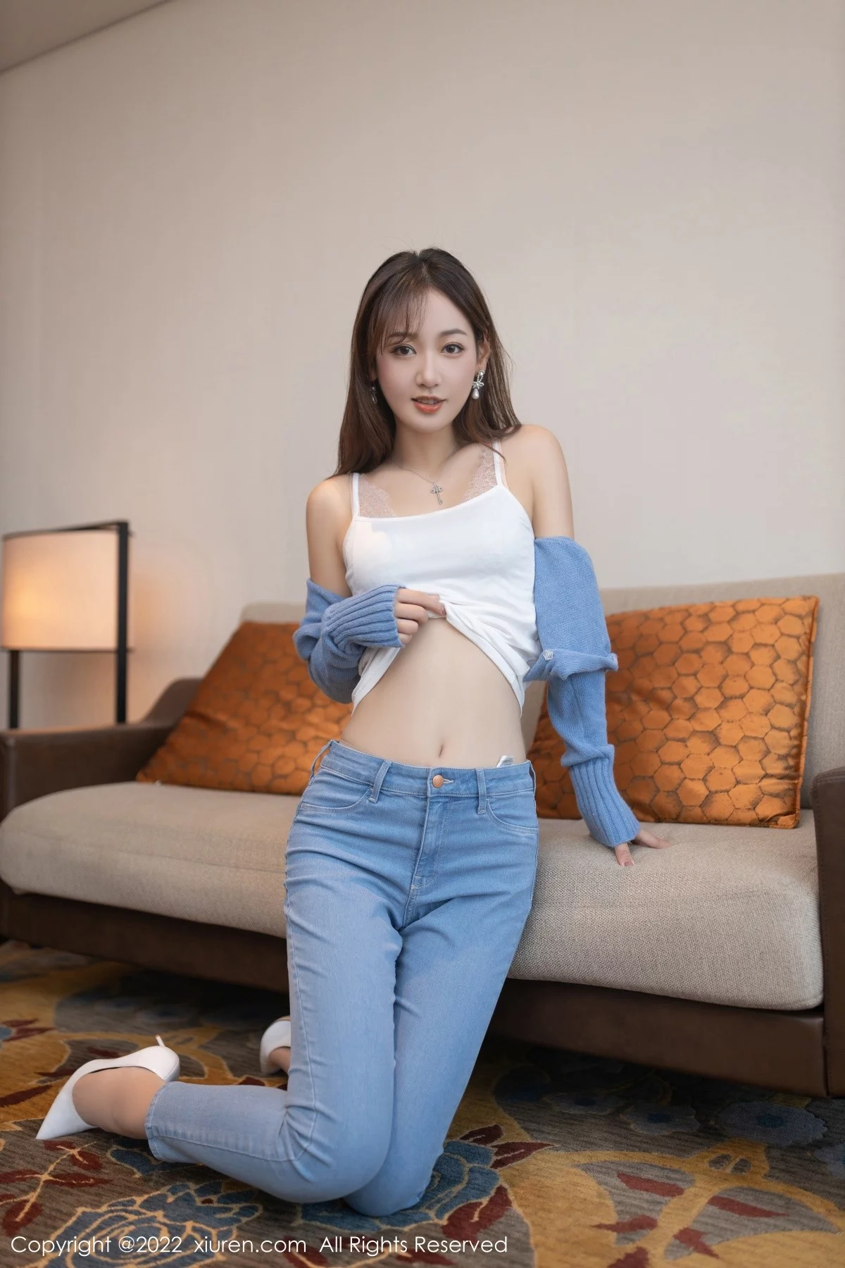 [[XiuRen秀人网]秀人网]No.4582_模特唐安琪小学妹角色扮演轻透白色上衣配牛仔裤性感迷人写真73P