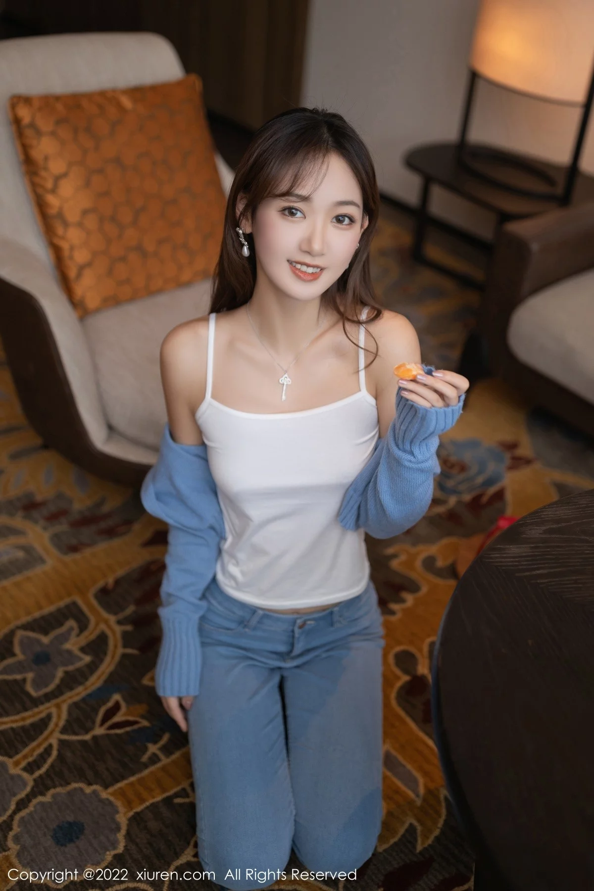[[XiuRen秀人网]秀人网]No.4582_模特唐安琪小学妹角色扮演轻透白色上衣配牛仔裤性感迷人写真73P