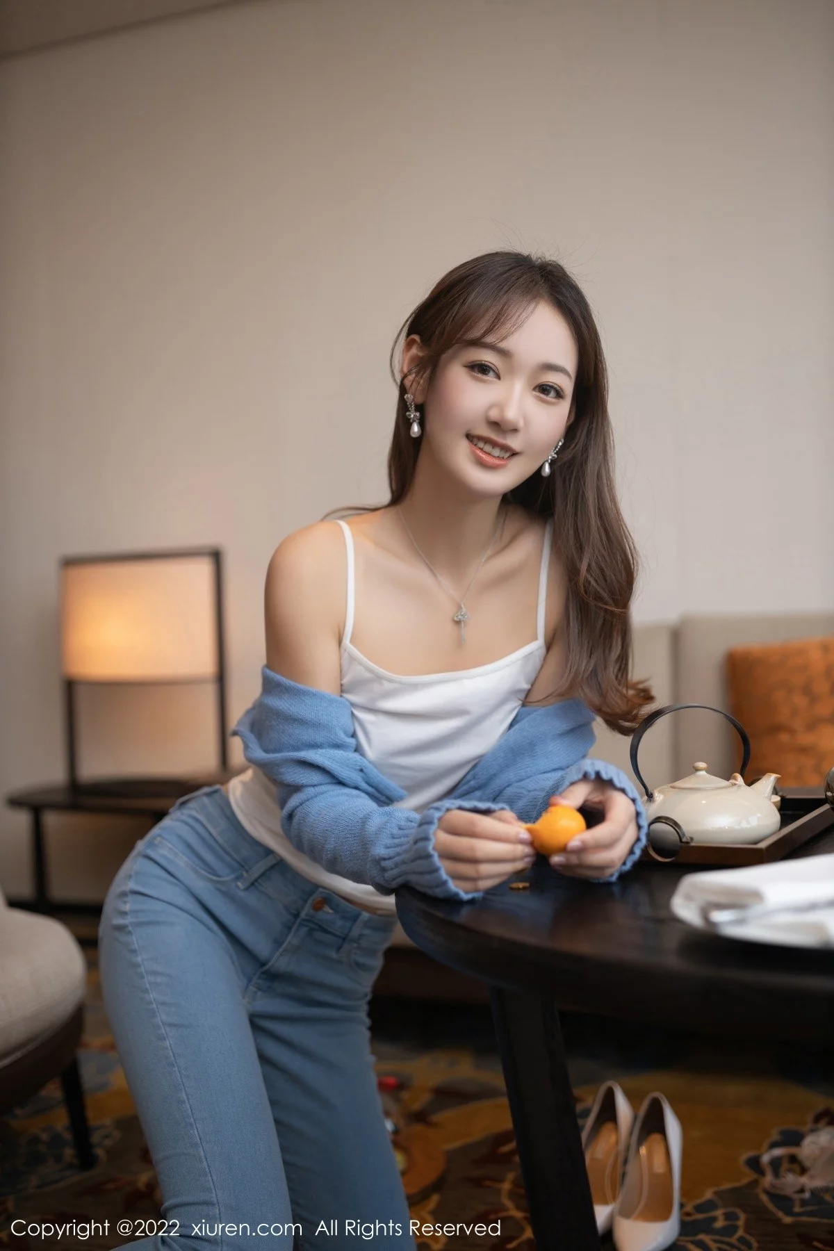 [[XiuRen秀人网]秀人网]No.4582_模特唐安琪小学妹角色扮演轻透白色上衣配牛仔裤性感迷人写真73P