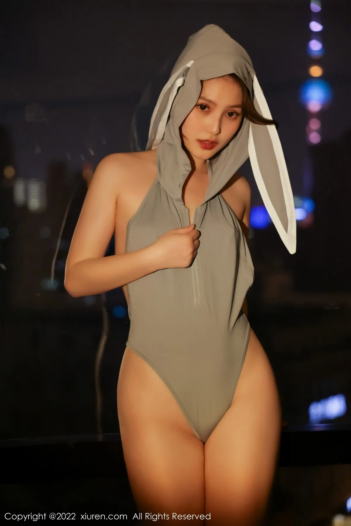[[XiuRen秀人网]秀人网]No.4490_模特你的兔妹妹居家女友主题性感露背连体衣秀浑圆美臀诱惑写真51P
