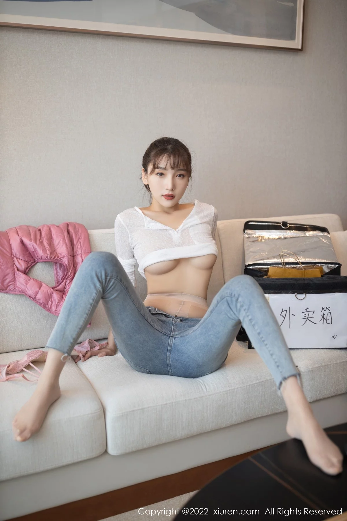 [[XiuRen秀人网]秀人网]No.4493_模特陆萱萱角色扮演主题私房脱牛仔裤露无内肉丝惹火诱惑写真91P