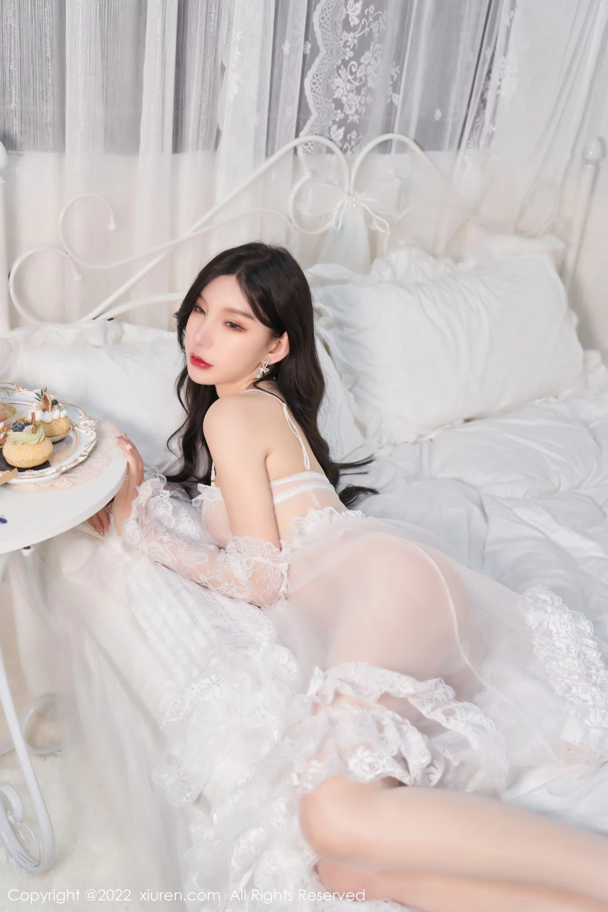 [[XiuRen秀人网]秀人网]No.4499_女神周于希Sally私房白色轻透蕾丝长裙透视秀火辣身材诱惑写真79P