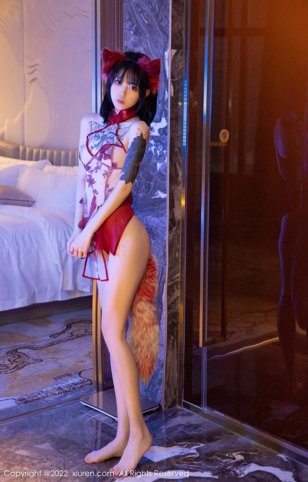 [[XiuRen秀人网]秀人网]No.4634_模特奶瓶魅惑狐狸装扮性感红色轻透服饰秀完美身材诱惑写真64P