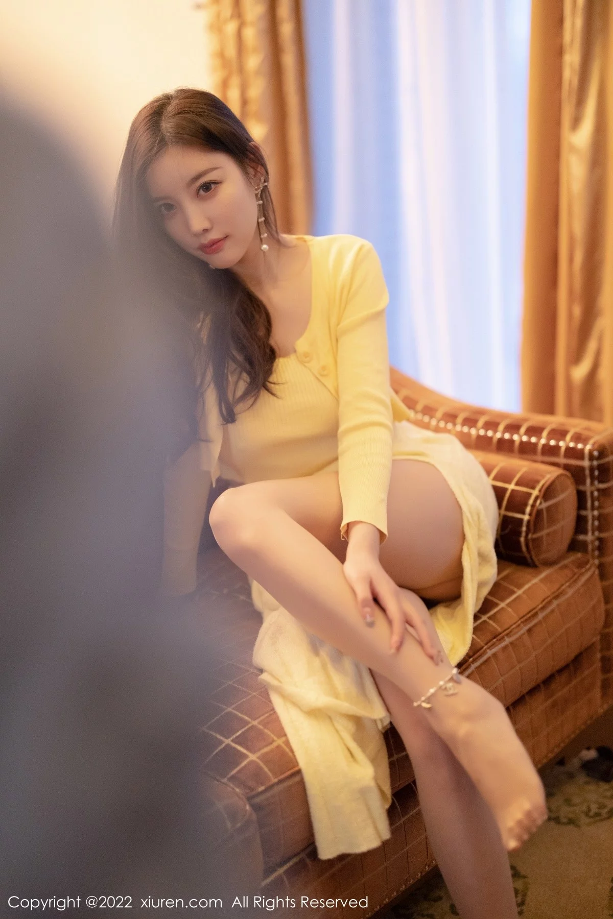[[XiuRen秀人网]秀人网]No.4654_女神杨晨晨Yome淡黄色上衣配长裙原色丝袜秀完美身材诱惑写真77P