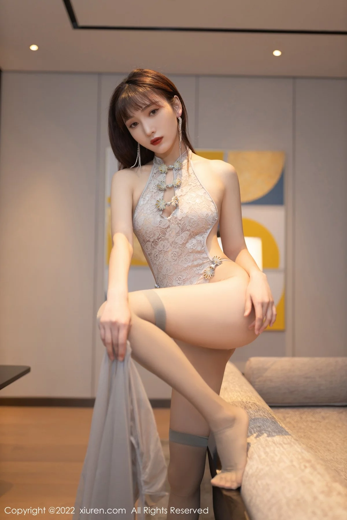 [[XiuRen秀人网]秀人网]No.4592_模特陆萱萱室内场景性感薄纱长裙配诱人灰色丝袜完美诱惑写真78P