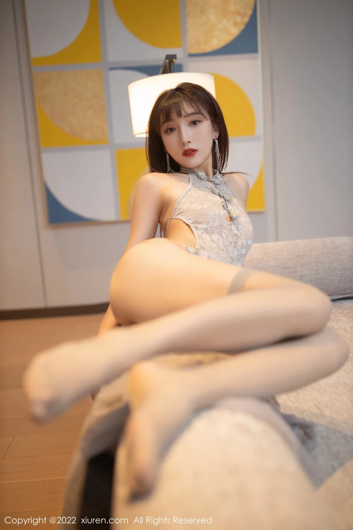 [[XiuRen秀人网]秀人网]No.4592_模特陆萱萱室内场景性感薄纱长裙配诱人灰色丝袜完美诱惑写真78P