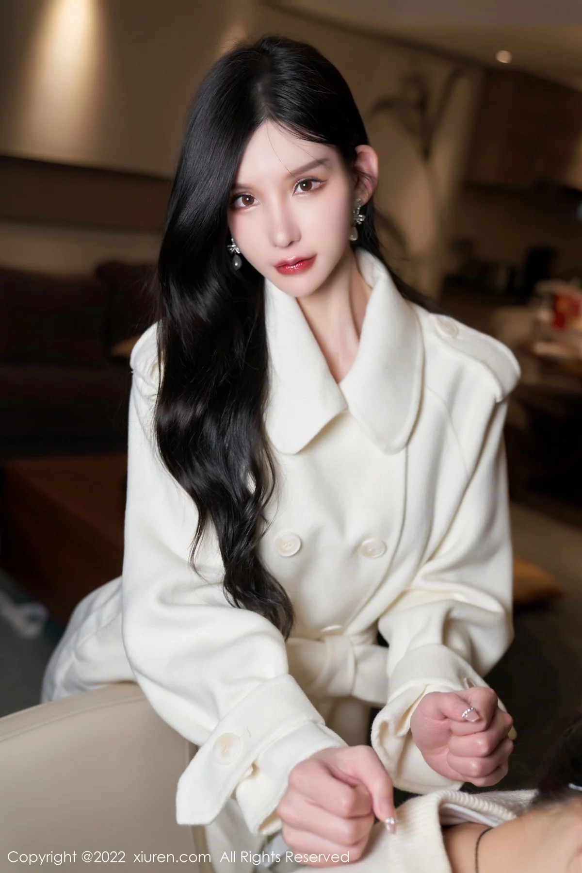 [[XiuRen秀人网]秀人网]No.4594_女神周于希Sally三亚旅拍性感黑色吊裙配黑丝吊袜撩人诱惑写真70P