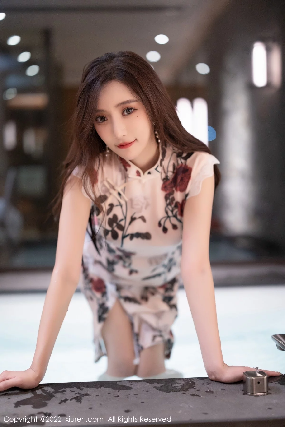 [[XiuRen秀人网]秀人网]No.4688_女神王馨瑶yanni脱花纹旗袍露性感紫色内衣超薄肉丝诱惑写真72P