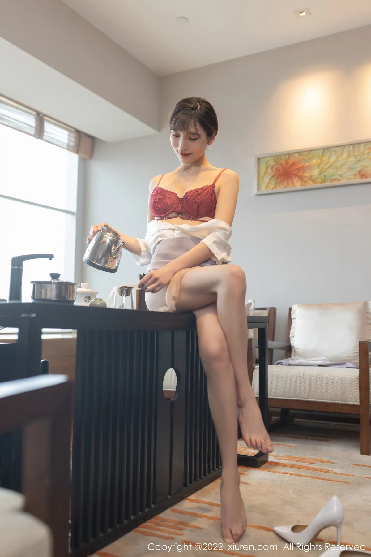 [[XiuRen秀人网]秀人网]No.4694_模特陆萱萱珠三角旅拍茶艺师角色扮演红色内衣配肉丝诱惑写真78P
