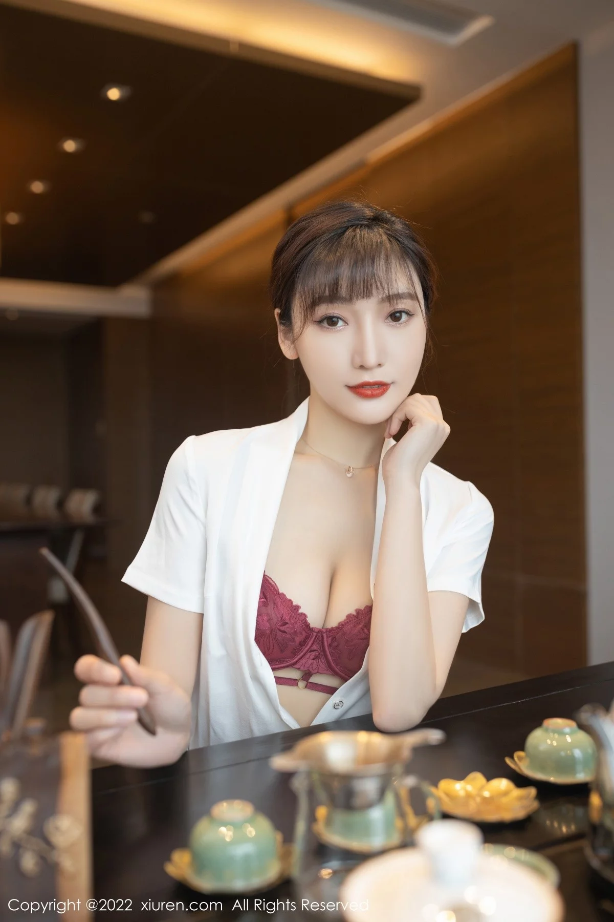 [[XiuRen秀人网]秀人网]No.4694_模特陆萱萱珠三角旅拍茶艺师角色扮演红色内衣配肉丝诱惑写真78P