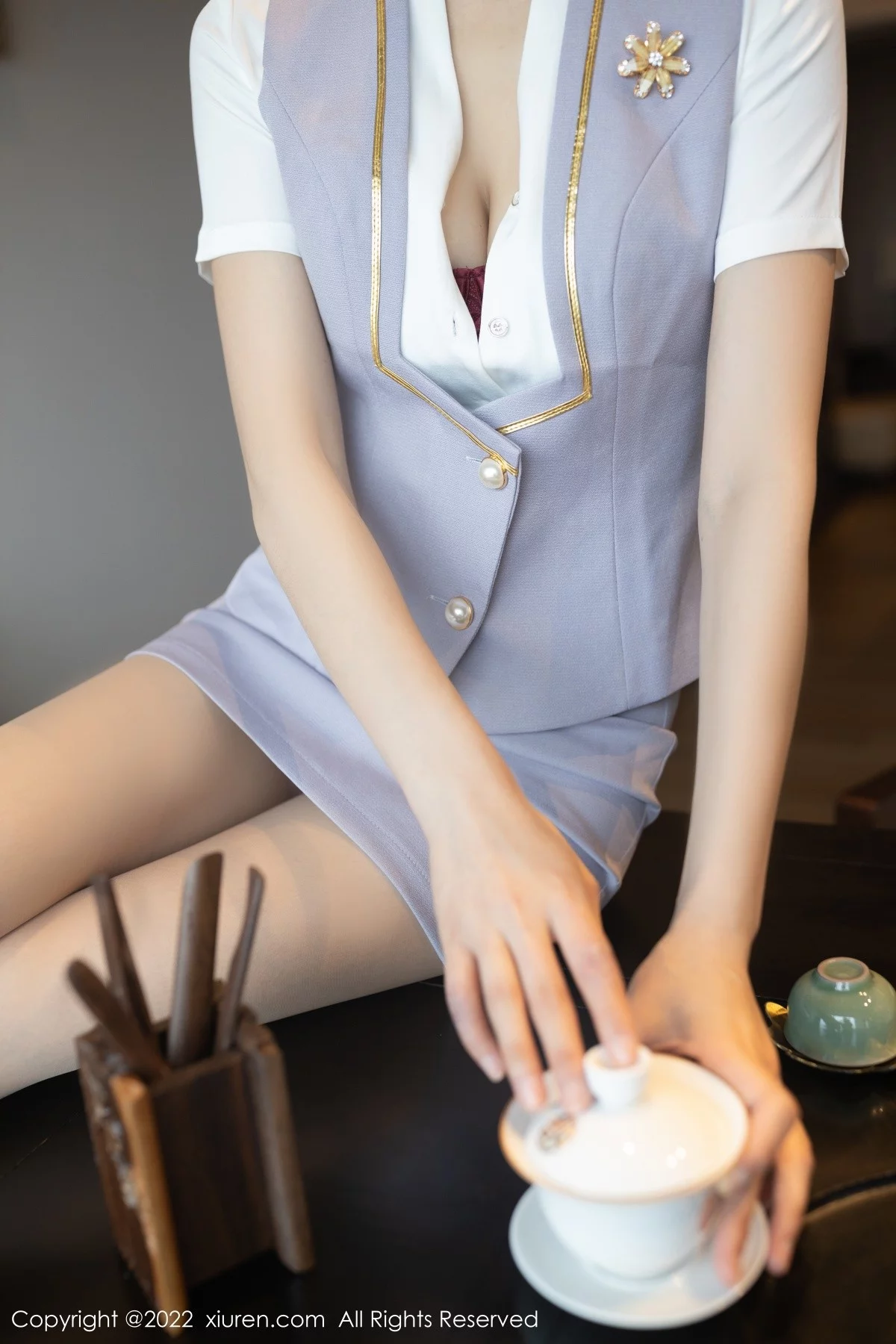 [[XiuRen秀人网]秀人网]No.4694_模特陆萱萱珠三角旅拍茶艺师角色扮演红色内衣配肉丝诱惑写真78P