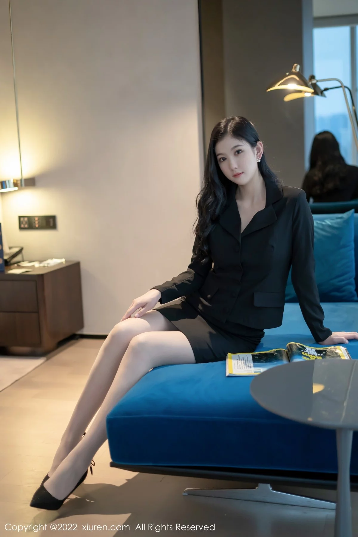 [[XiuRen秀人网]秀人网]No.4690_模特李雅柔182CM职业制服露白色内衣超薄肉丝秀美腿诱惑写真60P