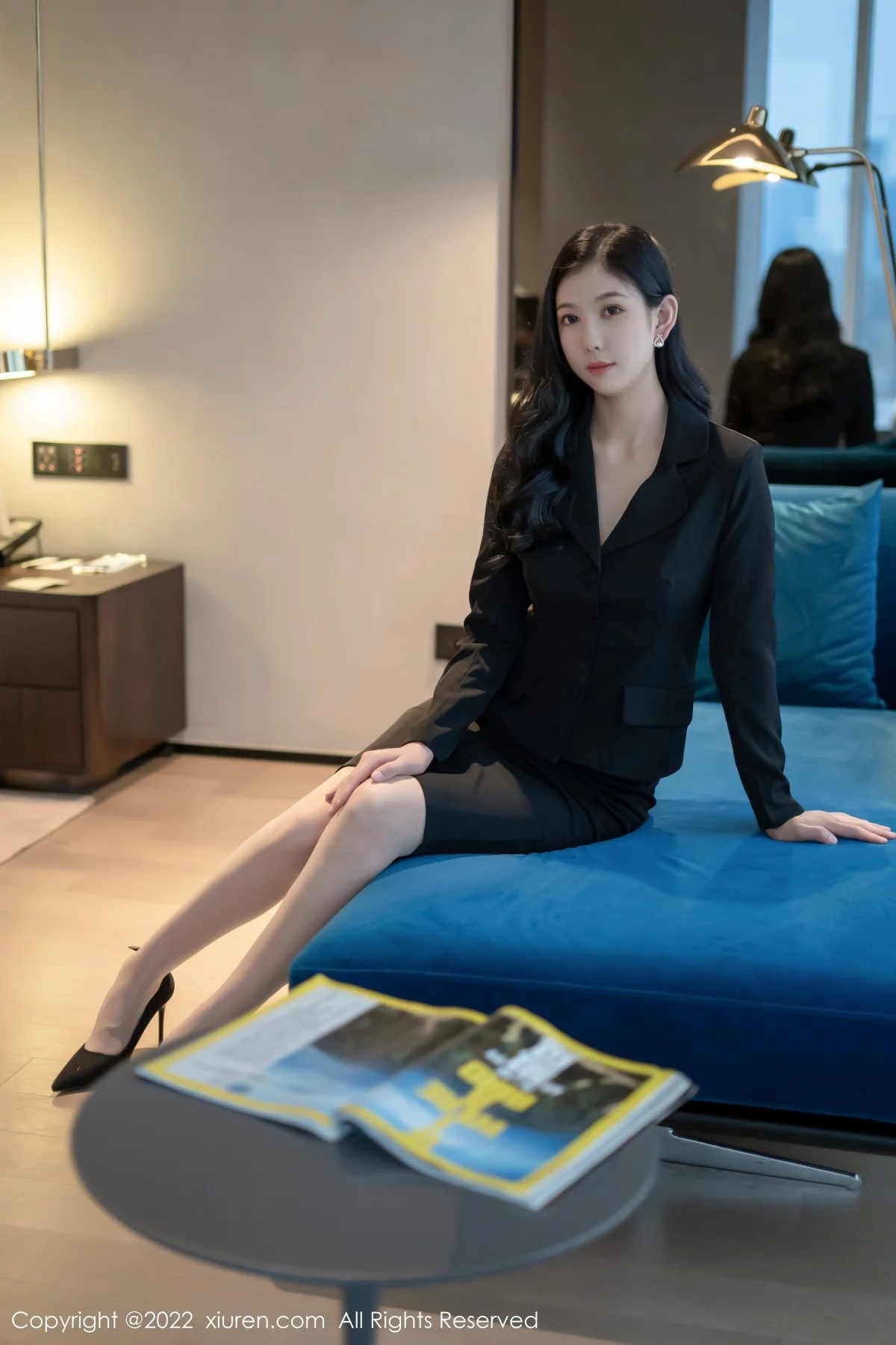 [[XiuRen秀人网]秀人网]No.4690_模特李雅柔182CM职业制服露白色内衣超薄肉丝秀美腿诱惑写真60P