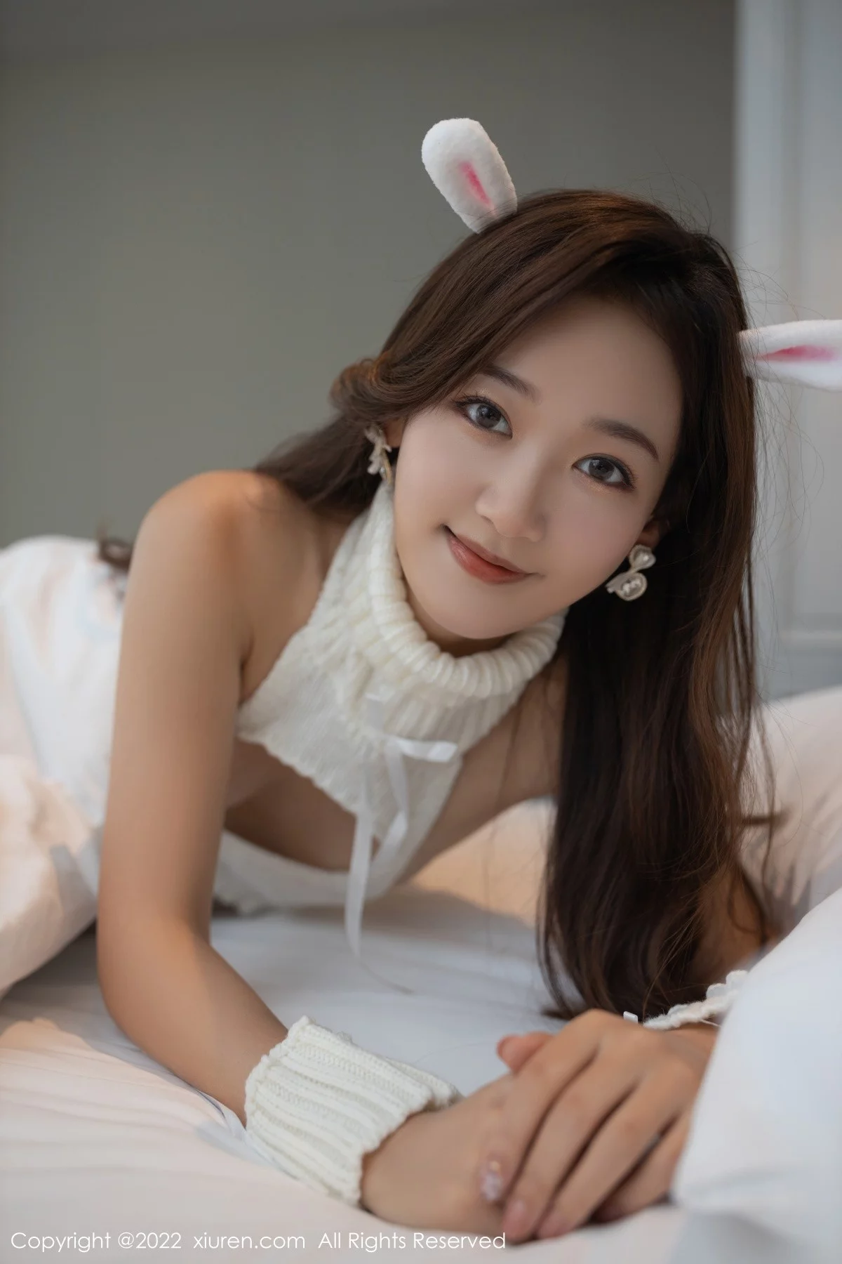 [[XiuRen秀人网]秀人网]No.4714_模特唐安琪珠三角旅拍简约兔子装蕾丝吊袜秀完美身材诱惑写真74P