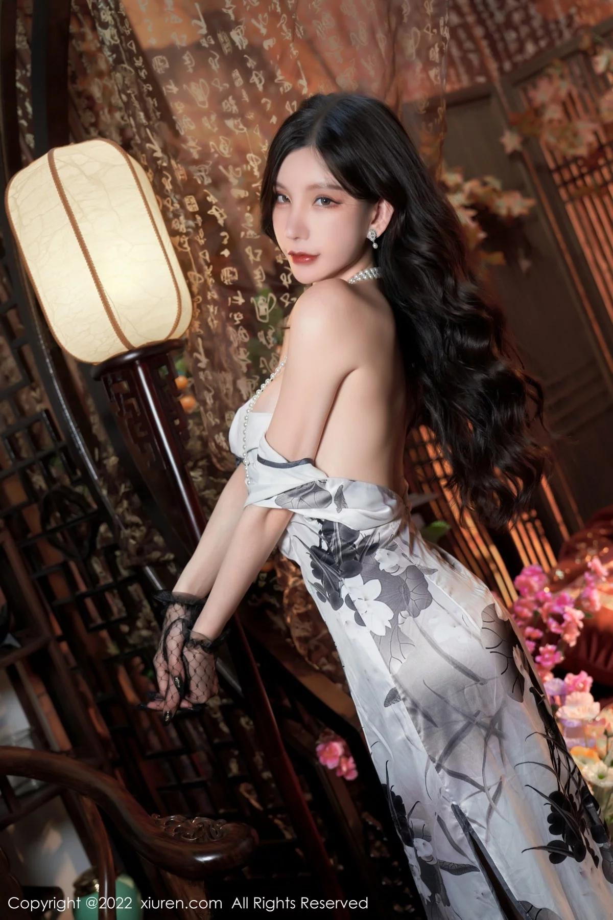 [[XiuRen秀人网]秀人网]No.4608_女神周于希Sally三亚旅拍性感长裙配闪亮黑丝裤袜极致魅惑写真76P
