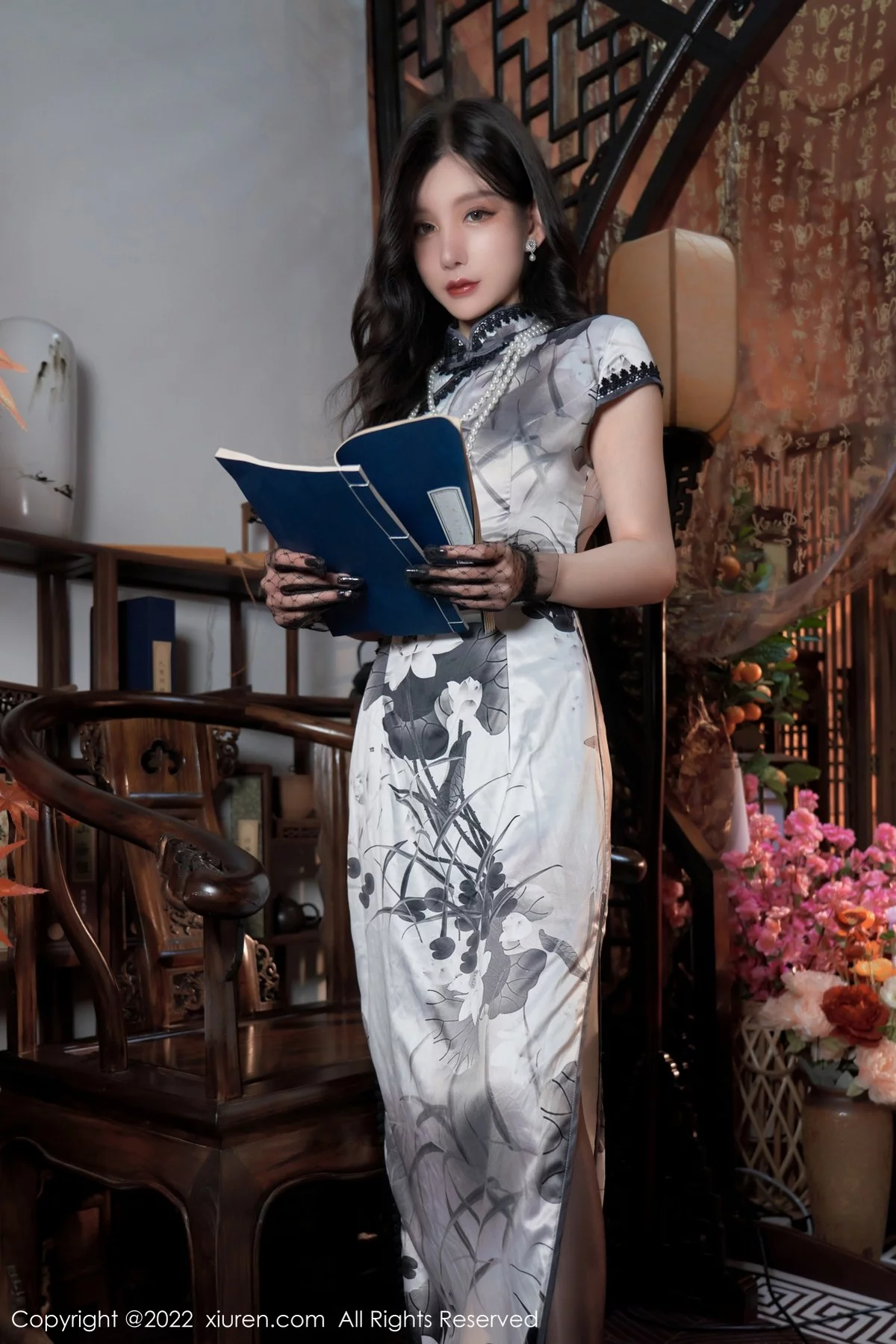 [[XiuRen秀人网]秀人网]No.4608_女神周于希Sally三亚旅拍性感长裙配闪亮黑丝裤袜极致魅惑写真76P
