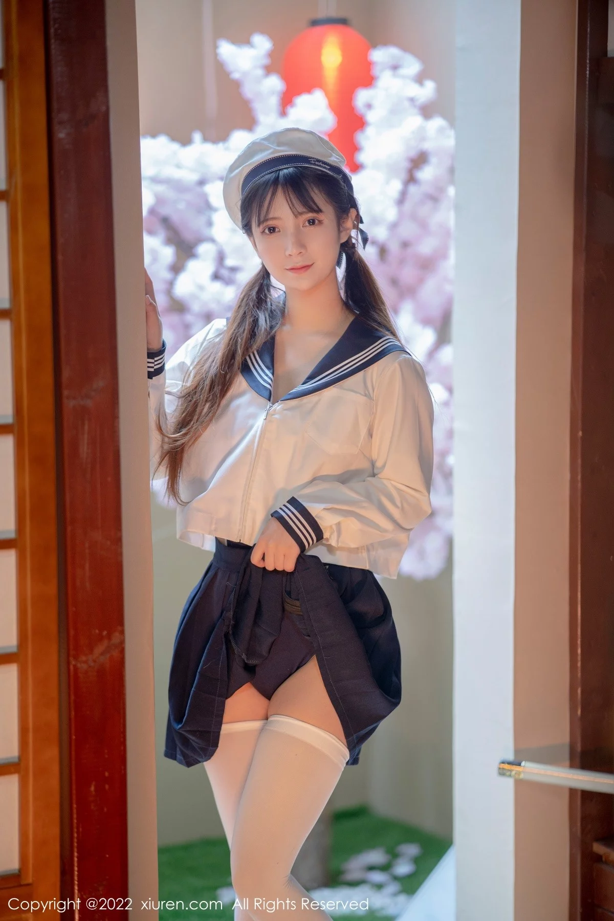 [[XiuRen秀人网]秀人网]No.4624_模特久久Aimee私房真空死库水配白丝袜秀丰满身材诱惑写真85P