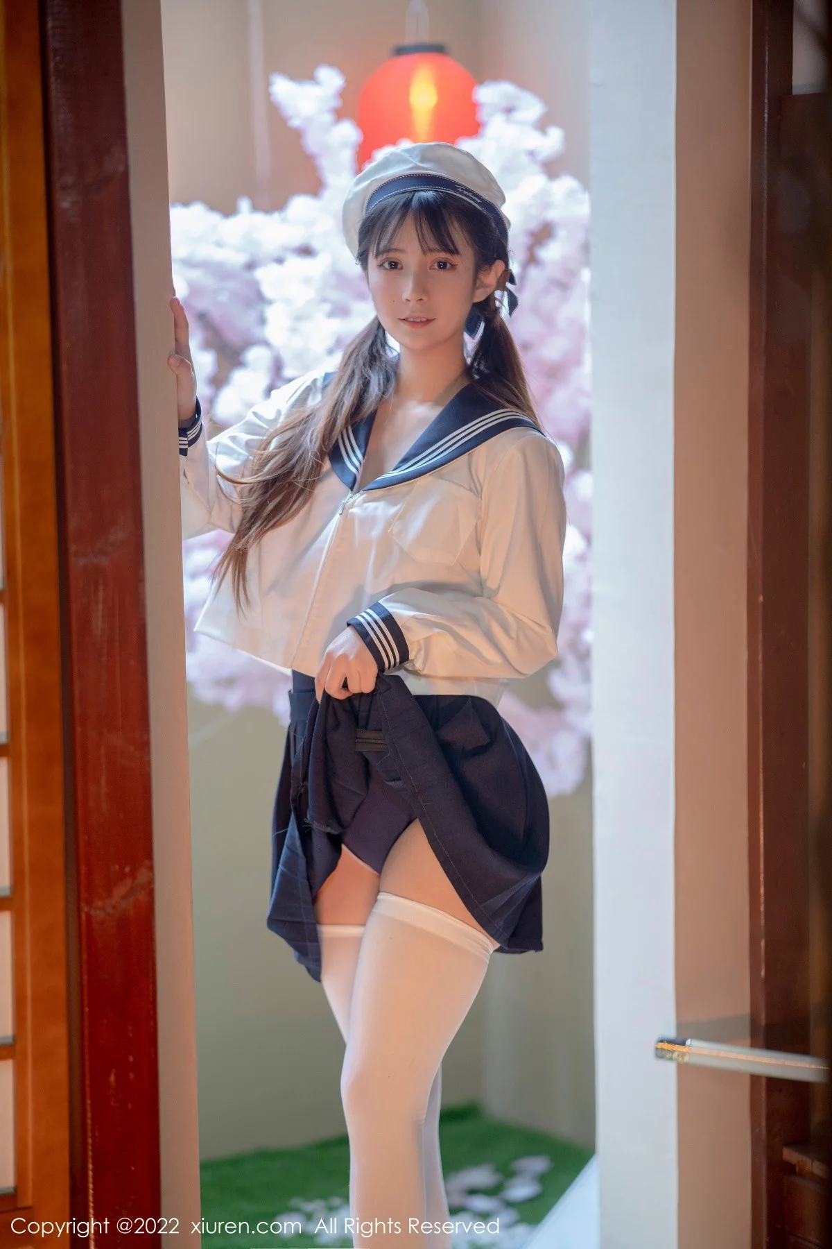 [[XiuRen秀人网]秀人网]No.4624_模特久久Aimee私房真空死库水配白丝袜秀丰满身材诱惑写真85P