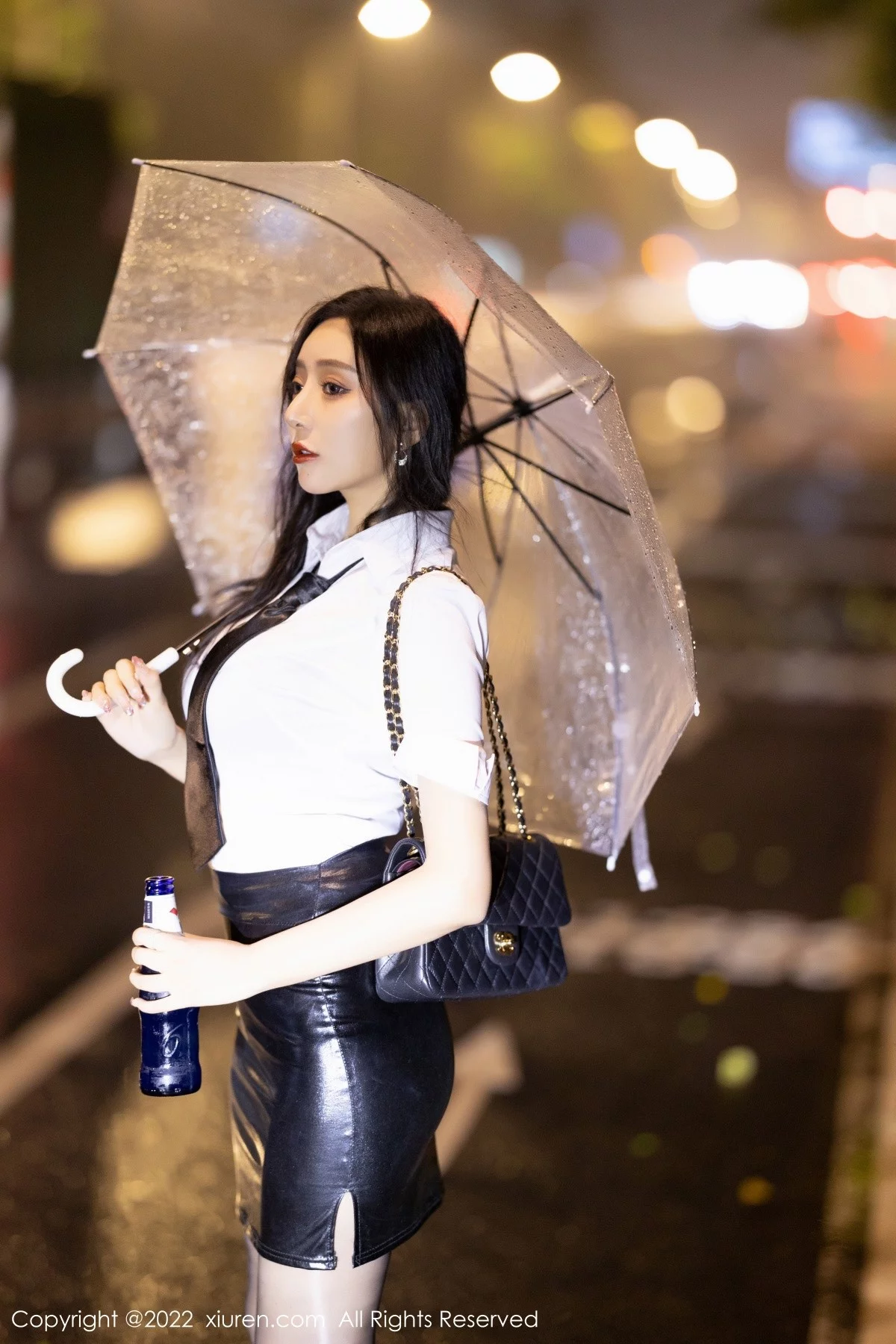 [[XiuRen秀人网]秀人网]No.4879_女神王馨瑶yanni性感白T配黑皮短裙露蕾丝内衣开档黑丝诱惑写真77P