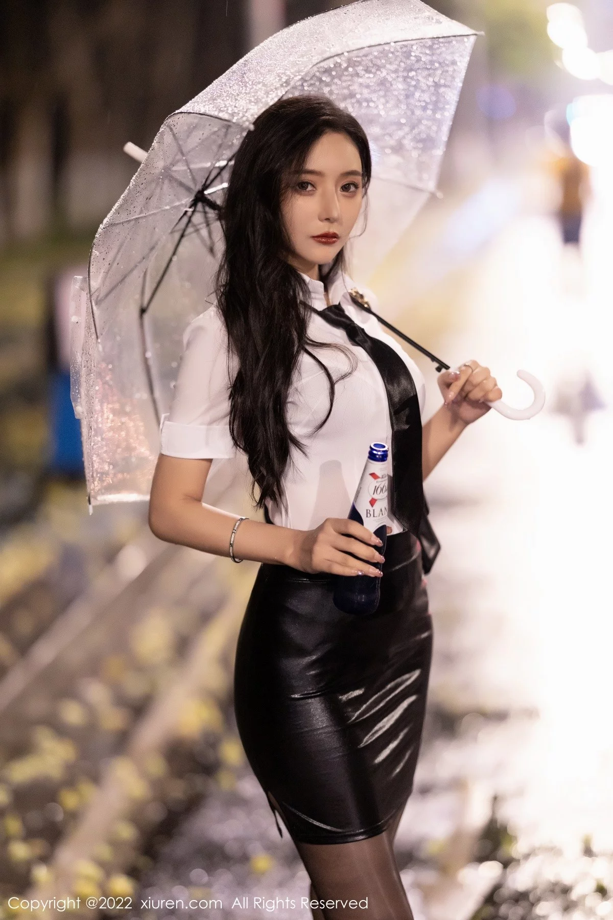 [[XiuRen秀人网]秀人网]No.4879_女神王馨瑶yanni性感白T配黑皮短裙露蕾丝内衣开档黑丝诱惑写真77P